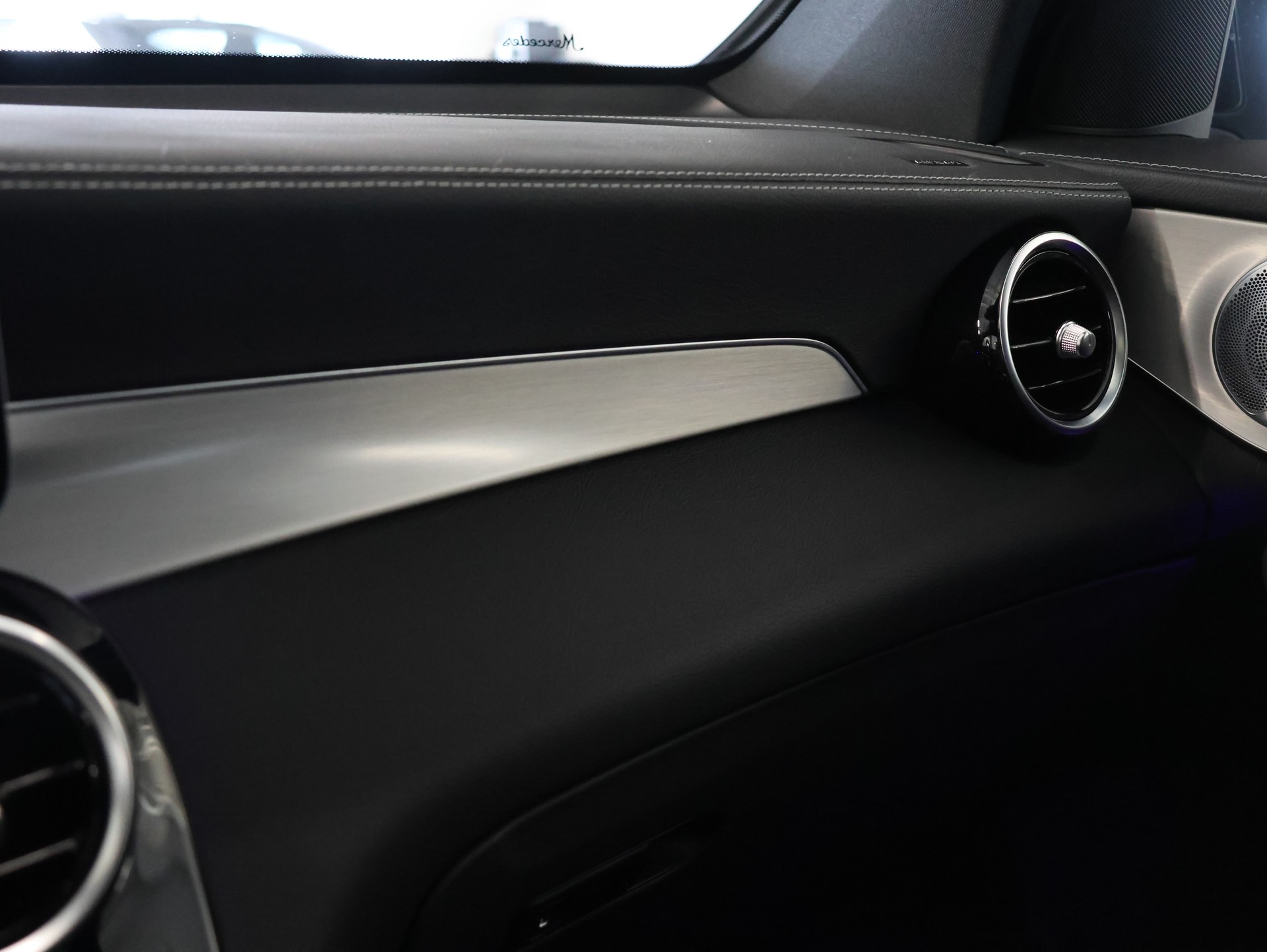 MERCEDES-BENZ GLC Coupé 300 e AMG Line 9G-Tronic *Pano* *360° Kamera* *Burmester*-image-29