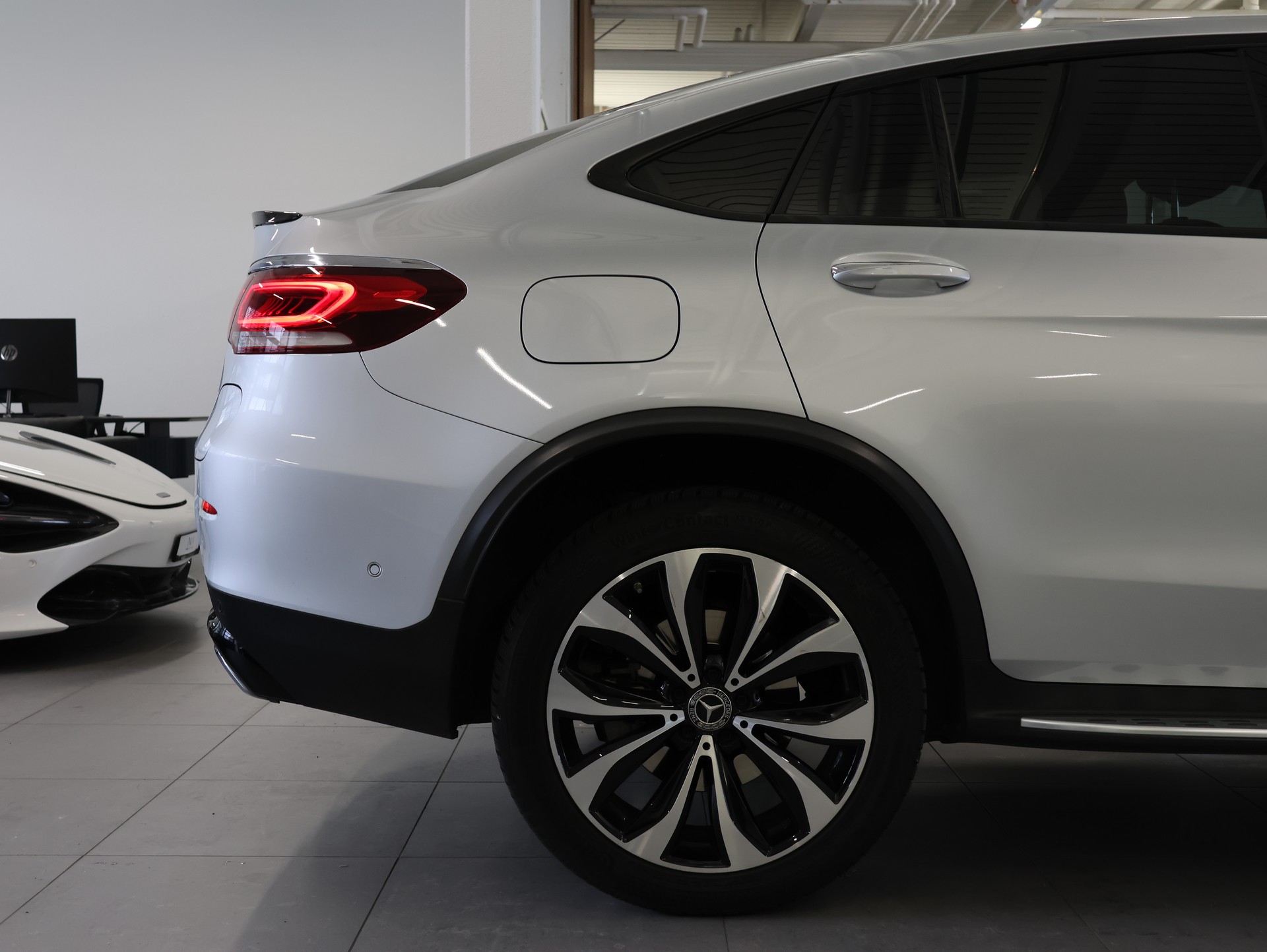 MERCEDES-BENZ GLC Coupé 300 e AMG Line 9G-Tronic *Pano* *360° Kamera* *Burmester*-image-12