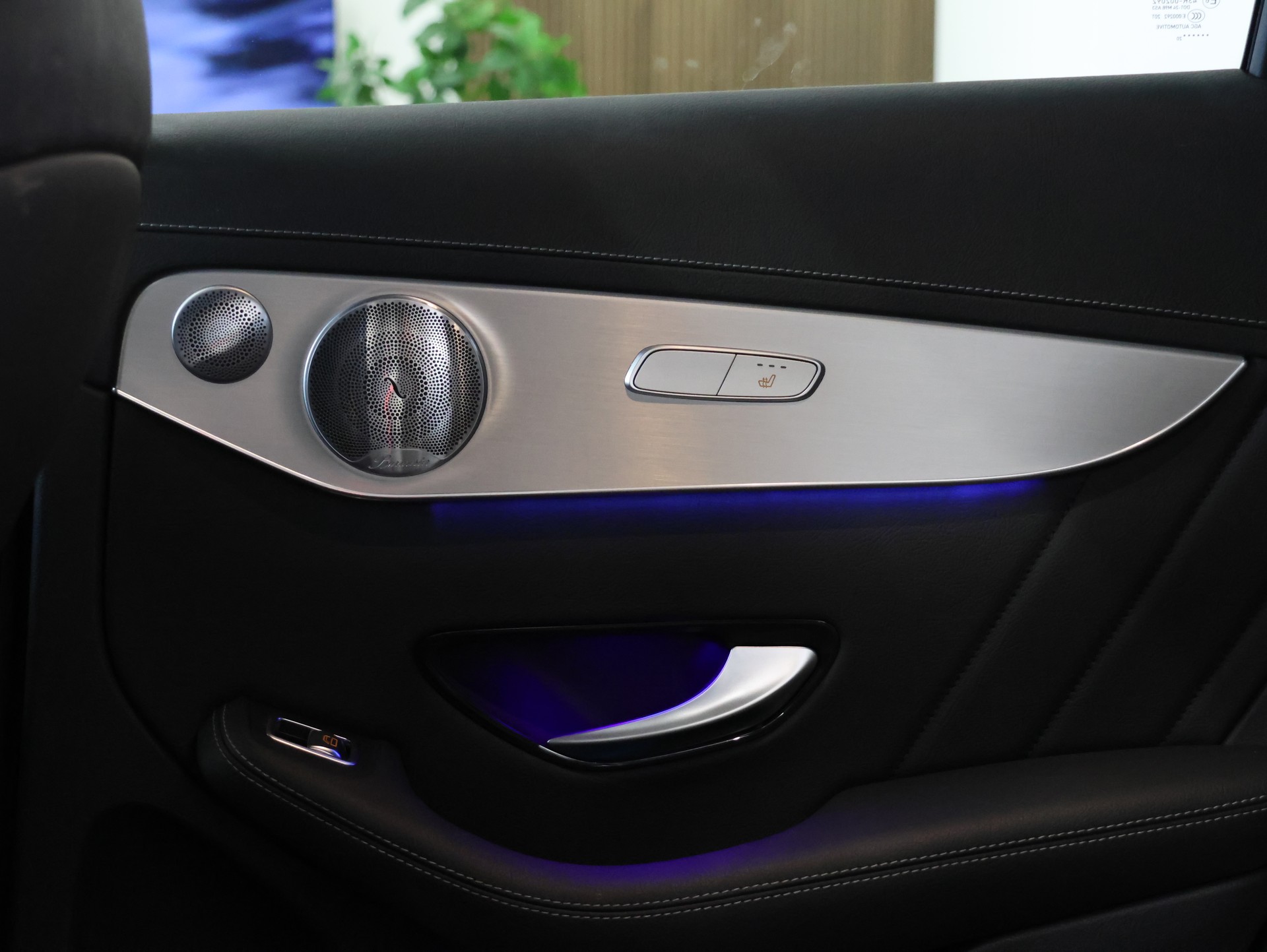 MERCEDES-BENZ GLC Coupé 300 e AMG Line 9G-Tronic *Pano* *360° Kamera* *Burmester*-image-33