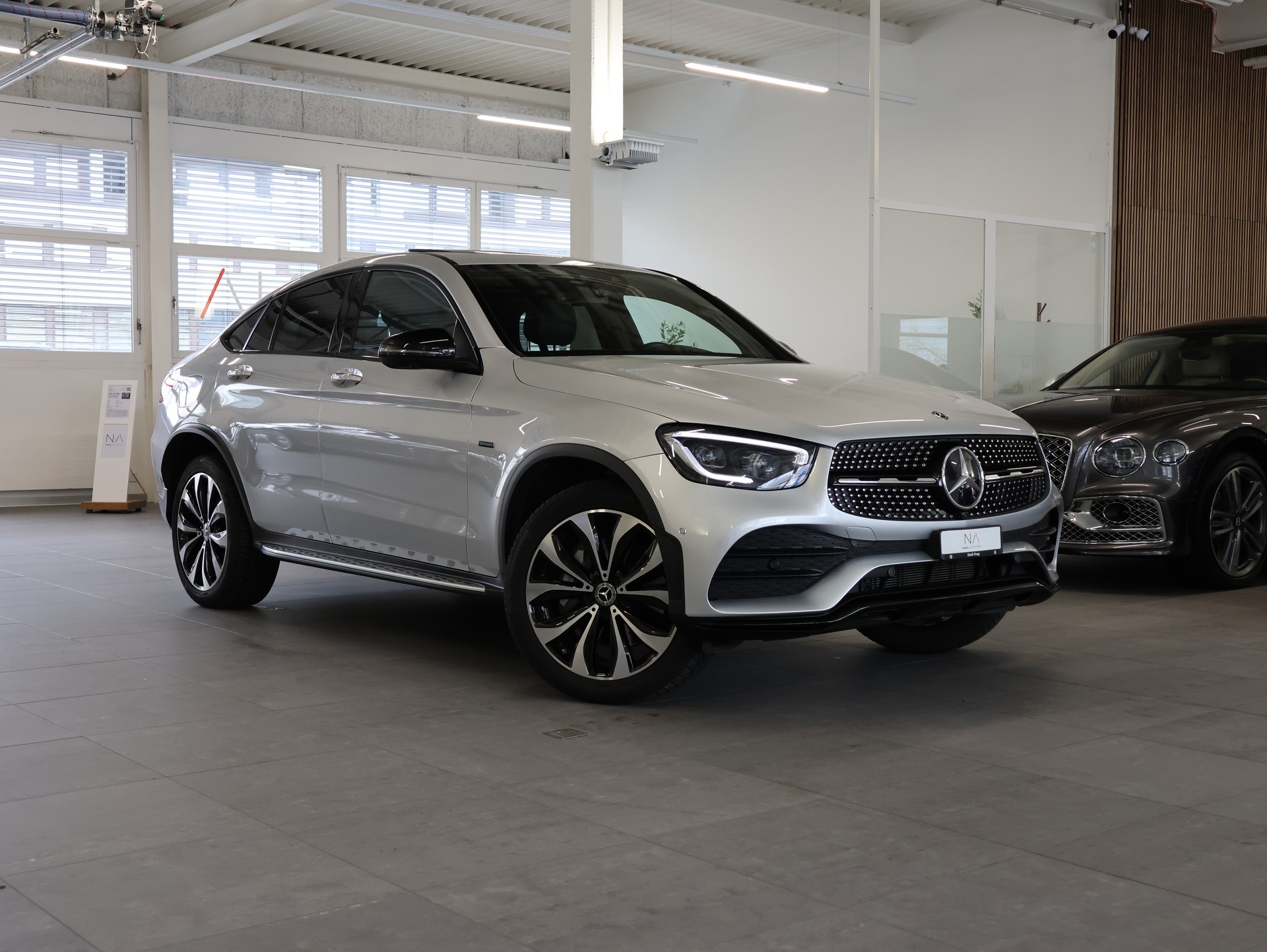 MERCEDES-BENZ GLC Coupé 300 e AMG Line 9G-Tronic *Pano* *360° Kamera* *Burmester*-image-0
