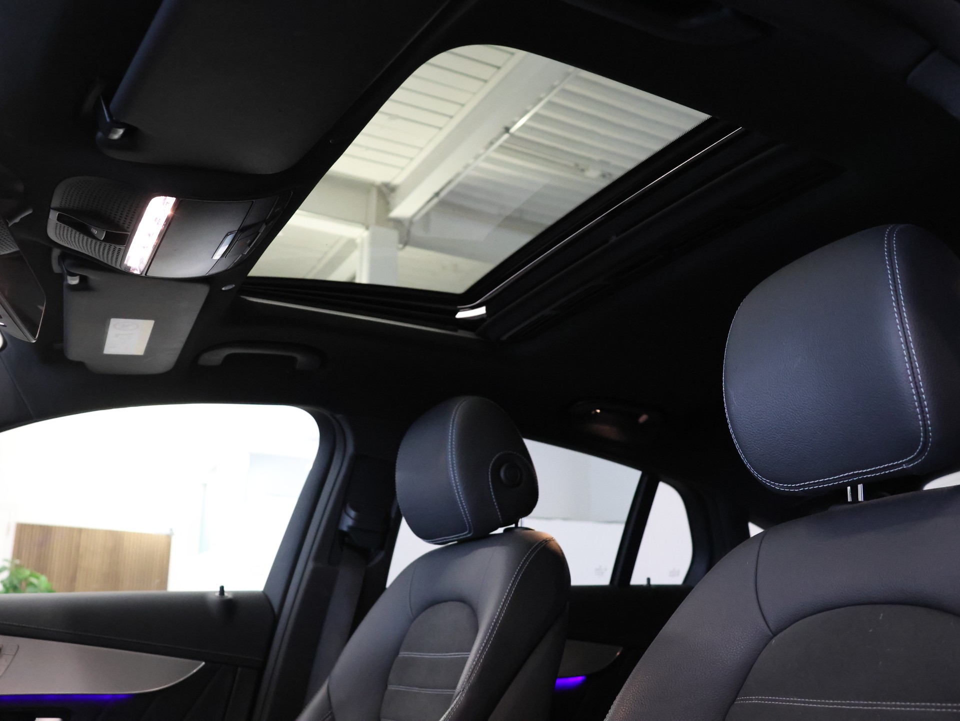 MERCEDES-BENZ GLC Coupé 300 e AMG Line 9G-Tronic *Pano* *360° Kamera* *Burmester*-image-18