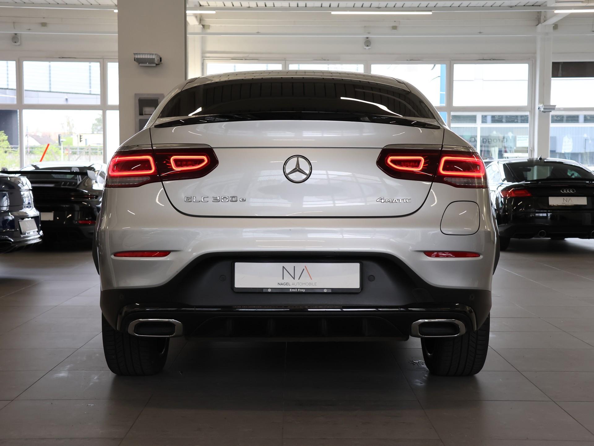 MERCEDES-BENZ GLC Coupé 300 e AMG Line 9G-Tronic *Pano* *360° Kamera* *Burmester*-image-4