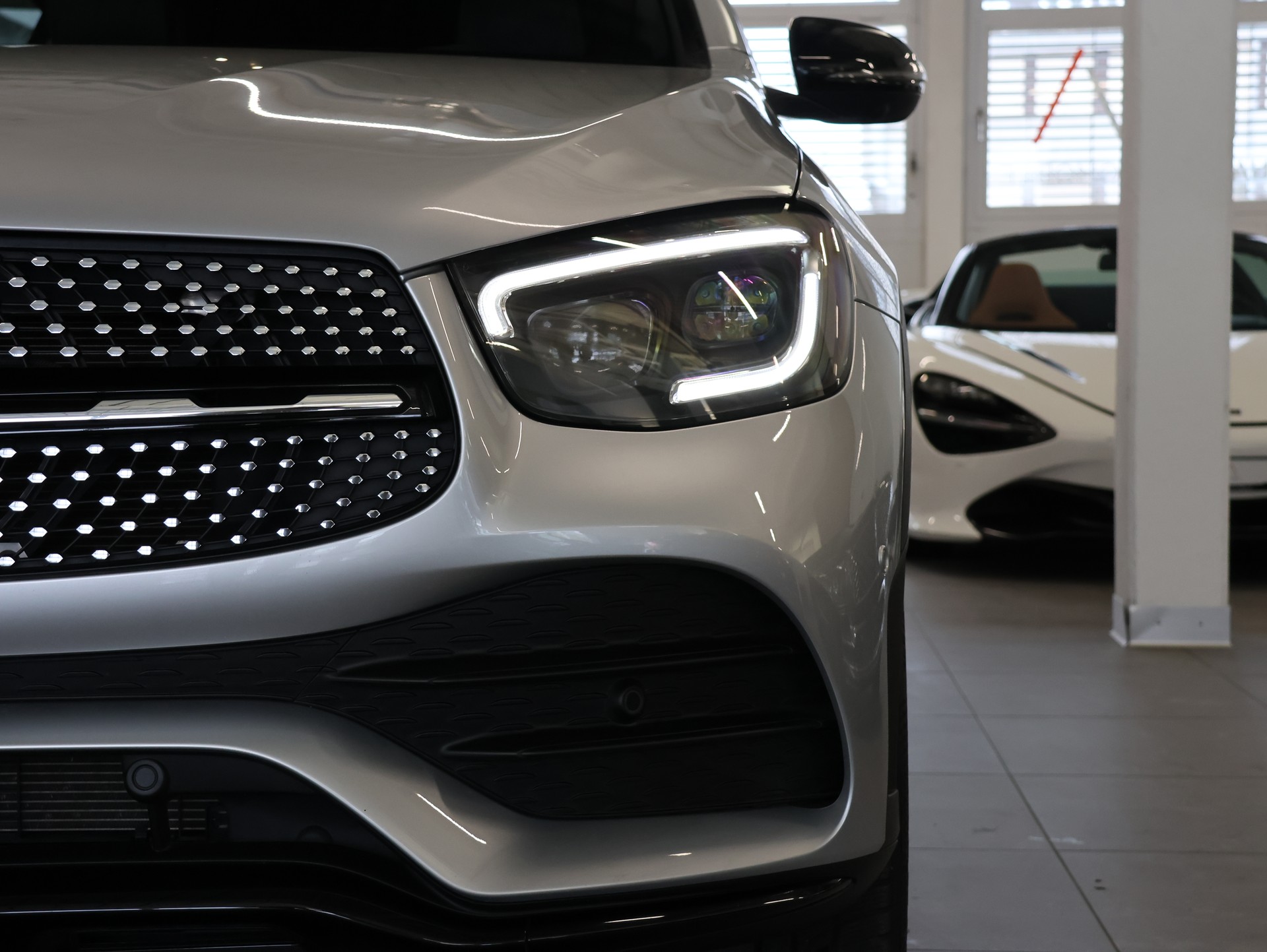 MERCEDES-BENZ GLC Coupé 300 e AMG Line 9G-Tronic *Pano* *360° Kamera* *Burmester*-image-8