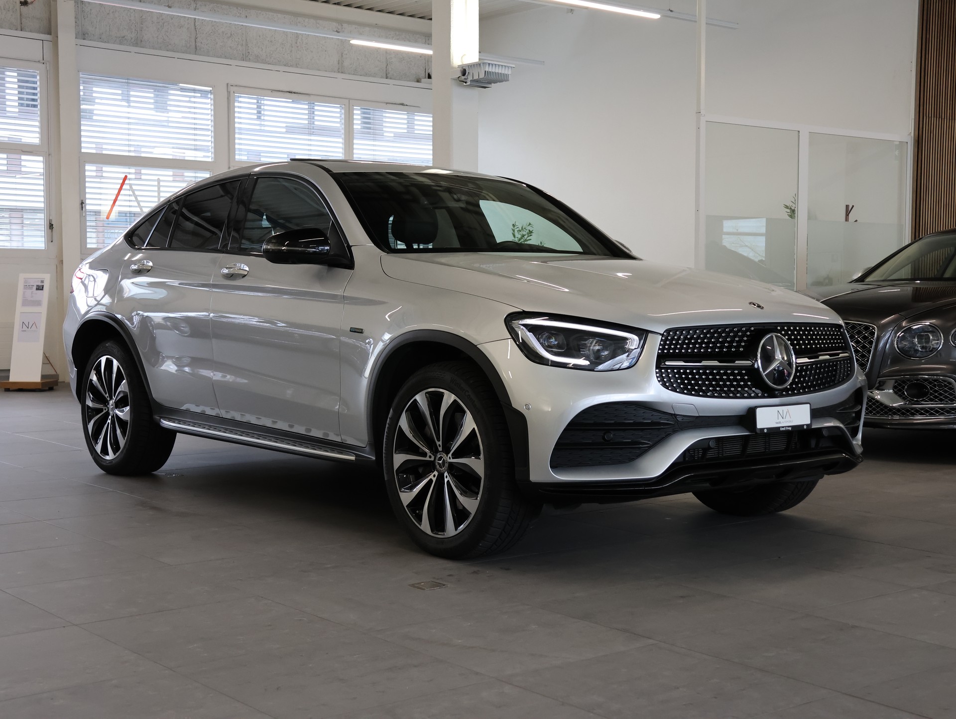 MERCEDES-BENZ GLC Coupé 300 e AMG Line 9G-Tronic *Pano* *360° Kamera* *Burmester*-image-1