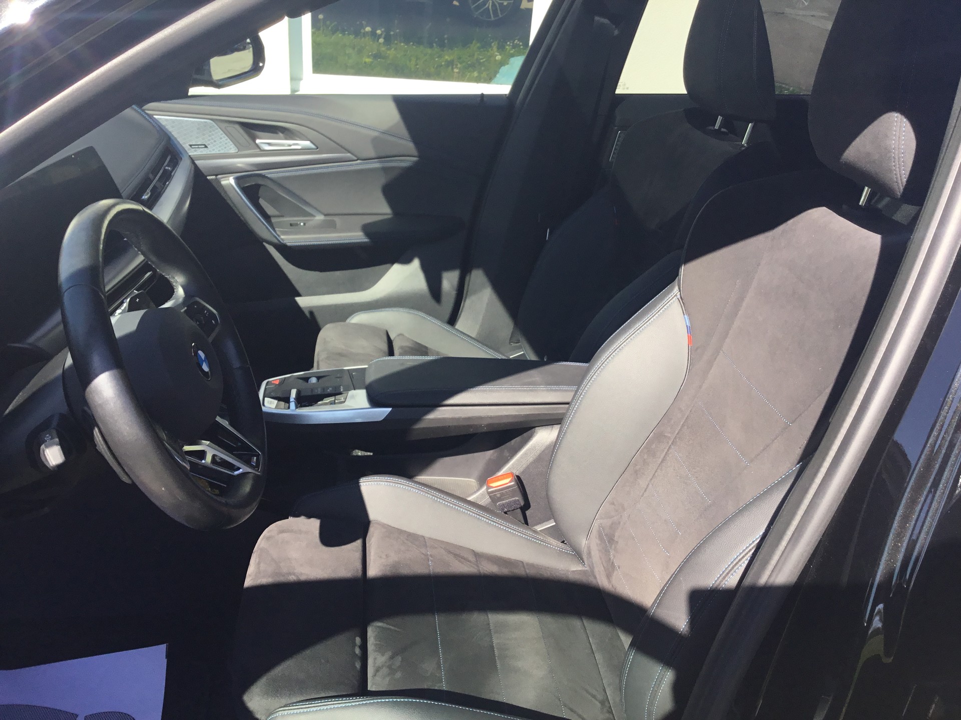 BMW X1 xDrive 23i 48V M Sport-image-10