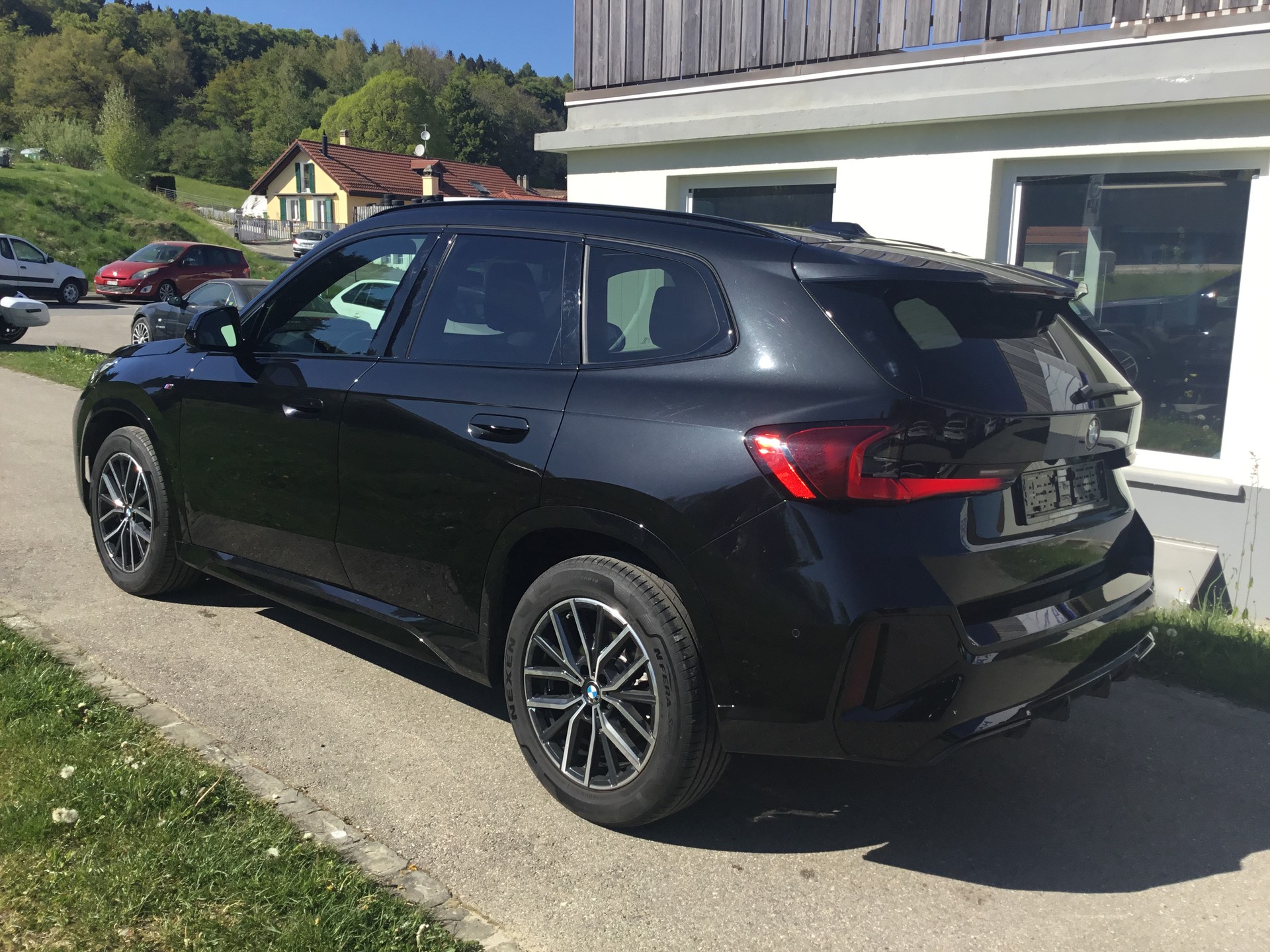BMW X1 xDrive 23i 48V M Sport-image-4