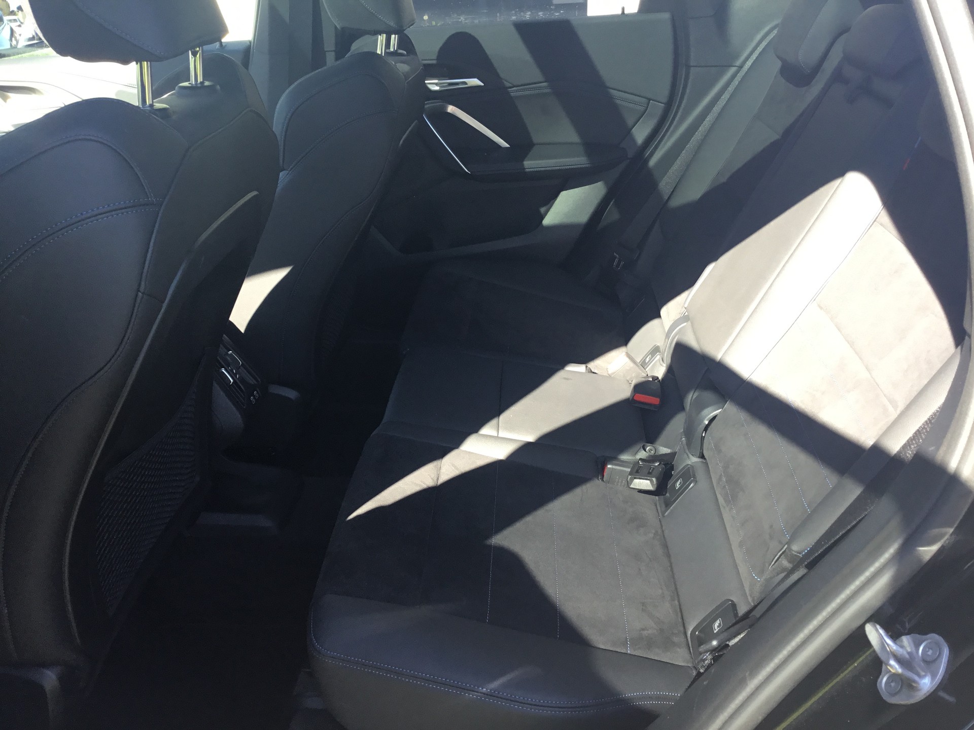 BMW X1 xDrive 23i 48V M Sport-image-12