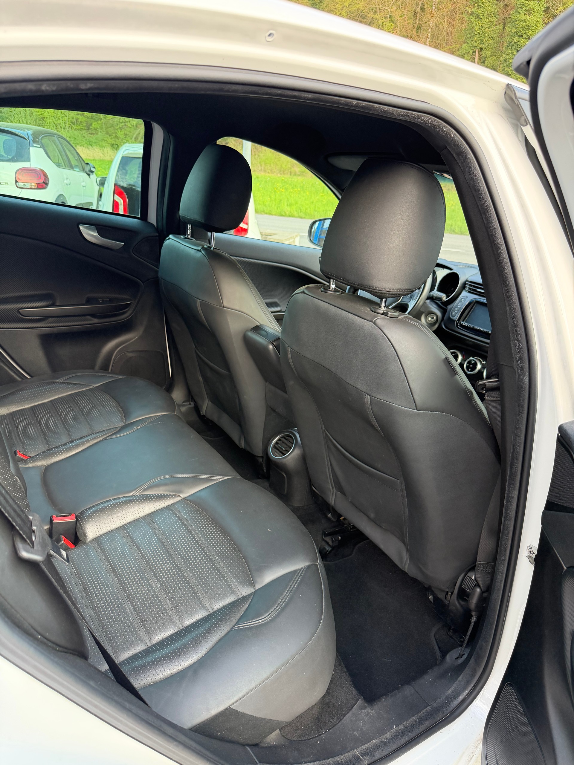 ALFA ROMEO Giulietta 1750 TBi Veloce TCT-image-11
