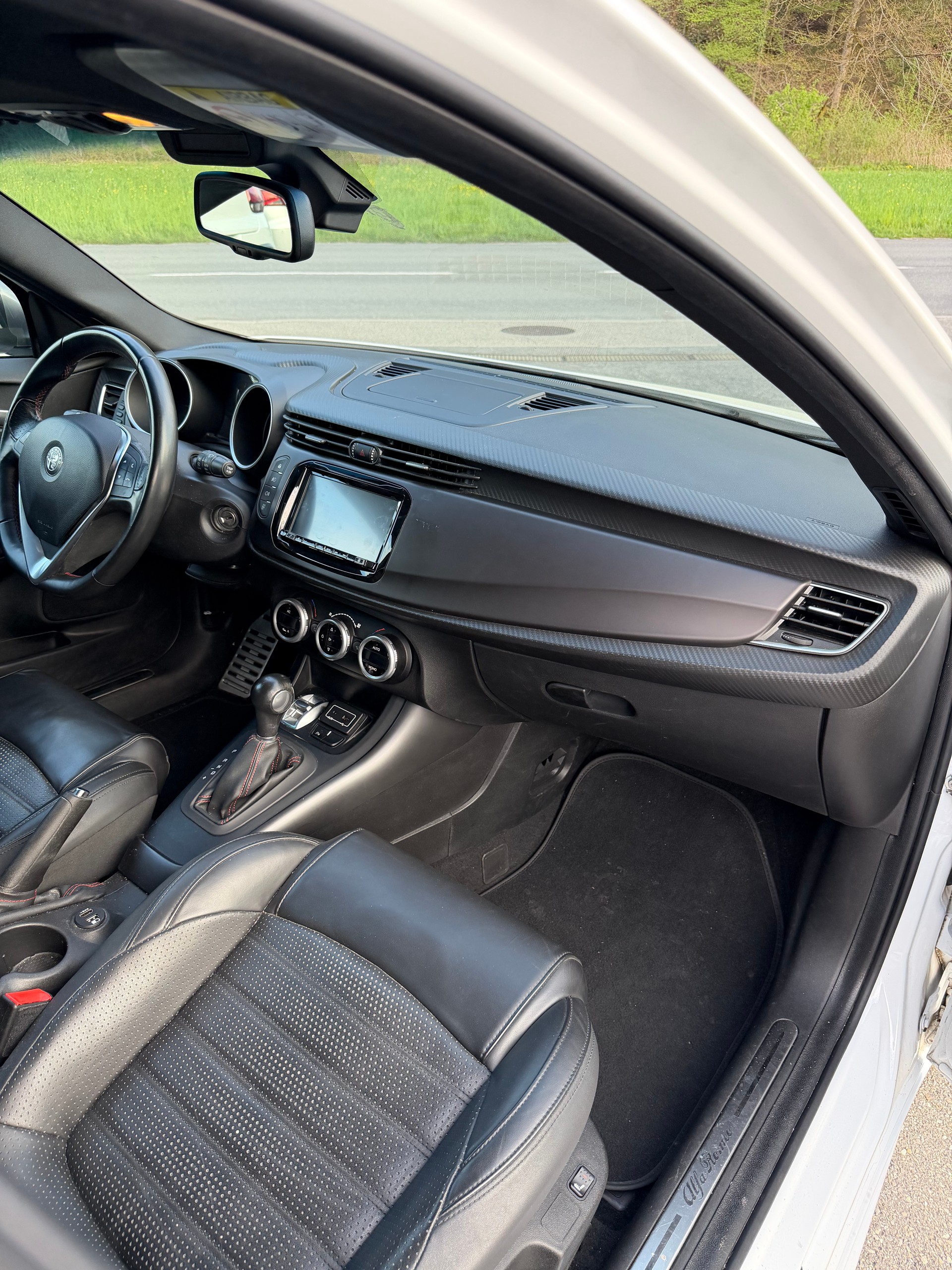 ALFA ROMEO Giulietta 1750 TBi Veloce TCT-image-9