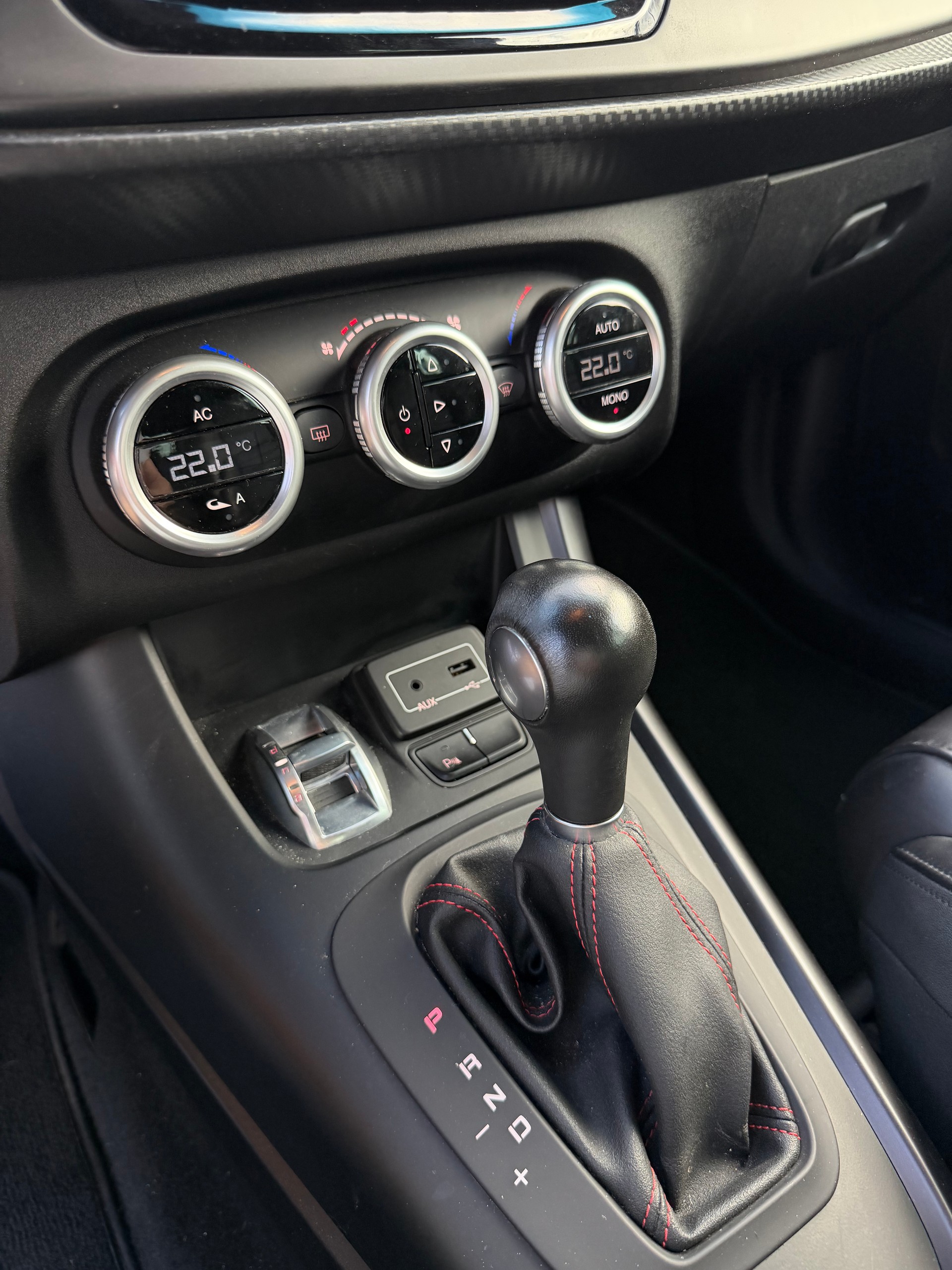 ALFA ROMEO Giulietta 1750 TBi Veloce TCT-image-13