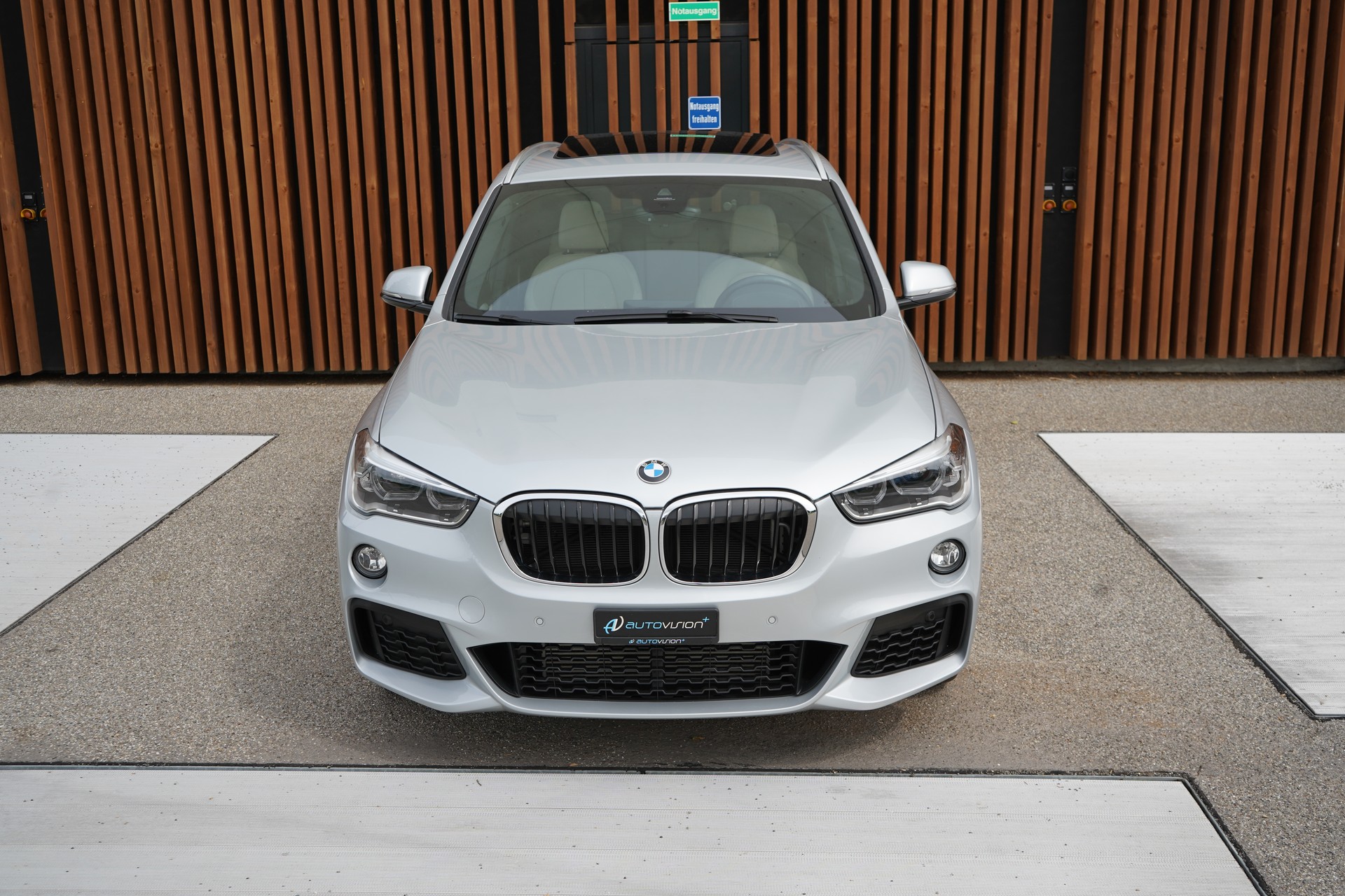 BMW X1 xDRIVE 25i M SPORT STEPTRONIC l 231 PS-image-12