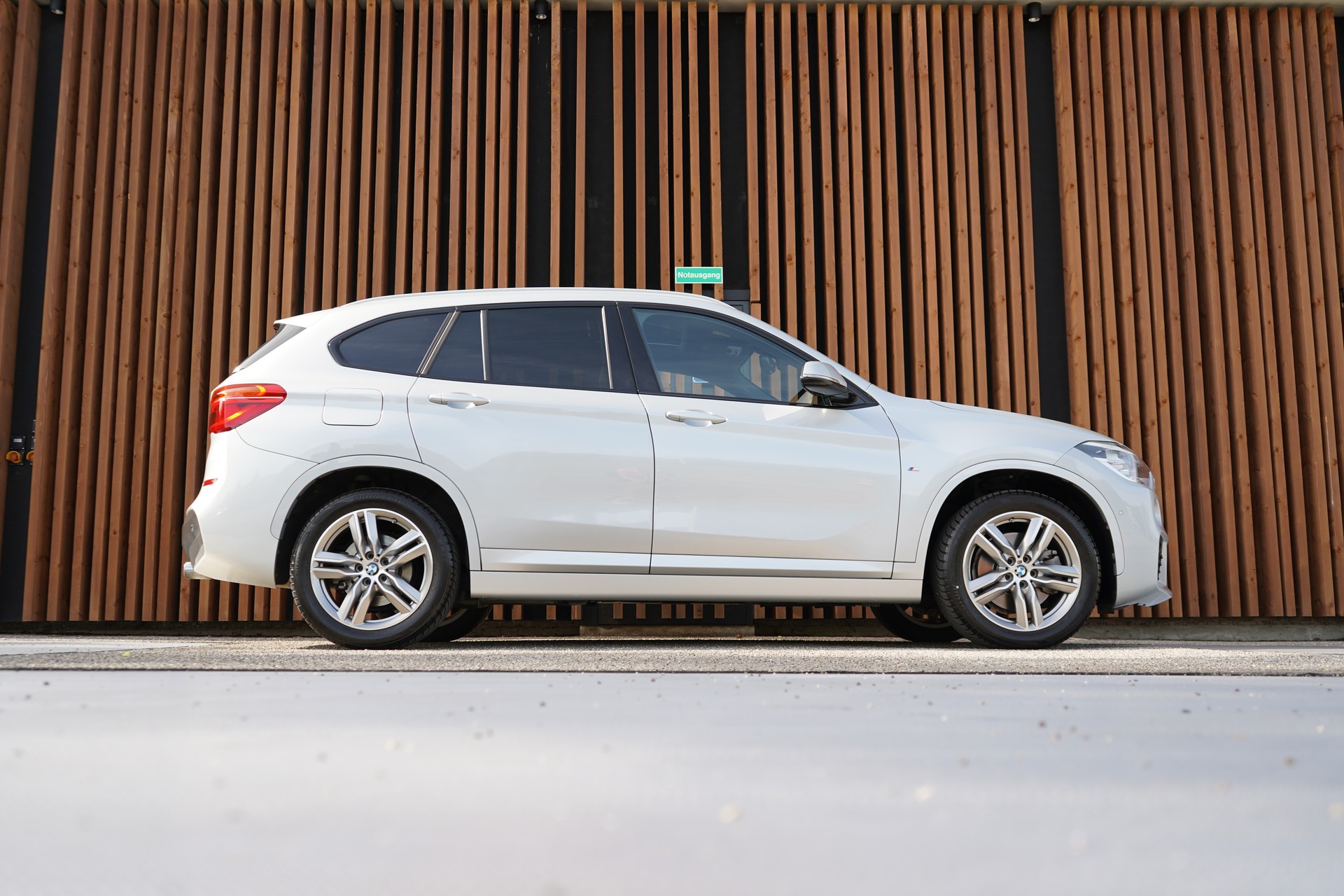 BMW X1 xDRIVE 25i M SPORT STEPTRONIC l 231 PS-image-4