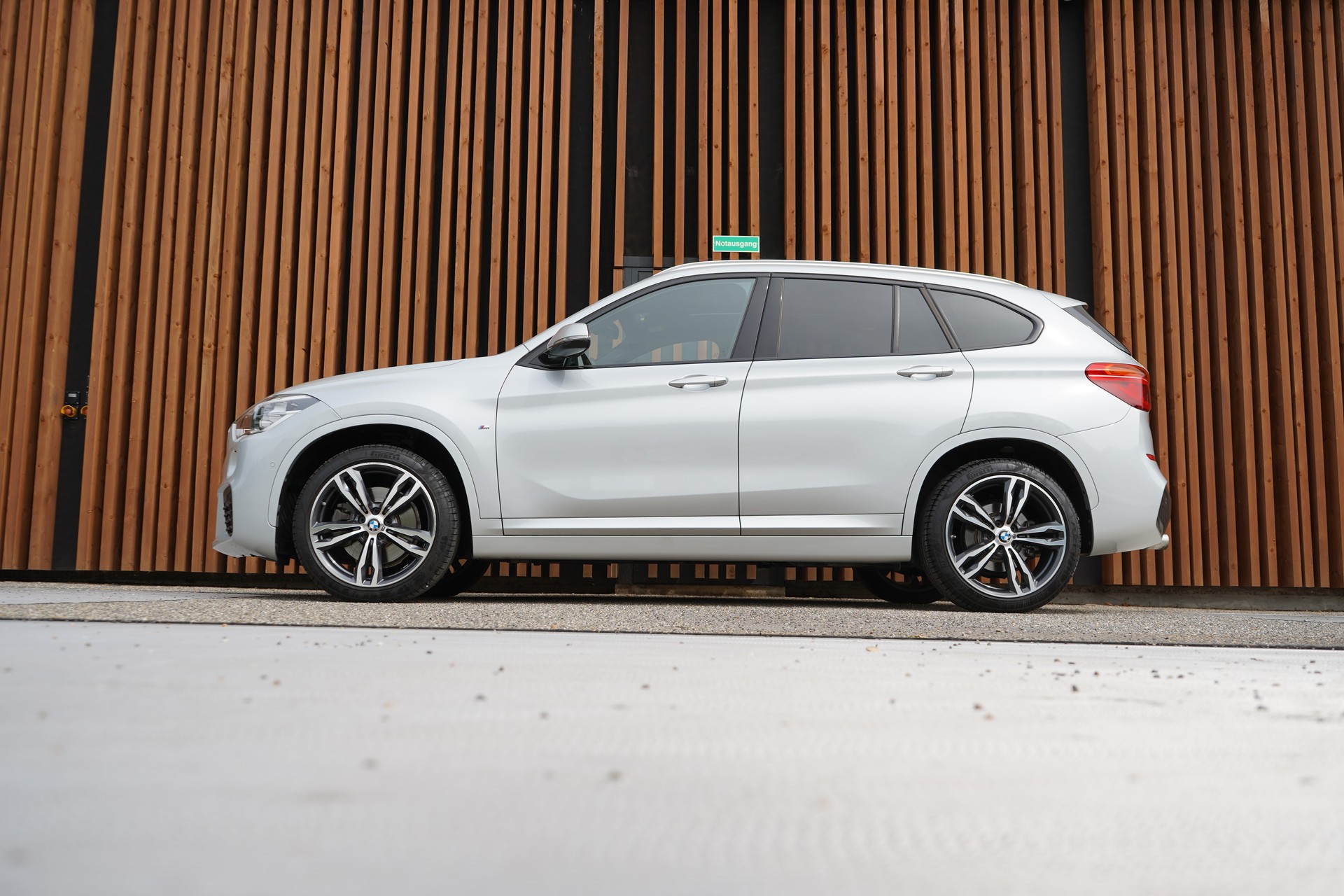 BMW X1 xDRIVE 25i M SPORT STEPTRONIC l 231 PS-image-1