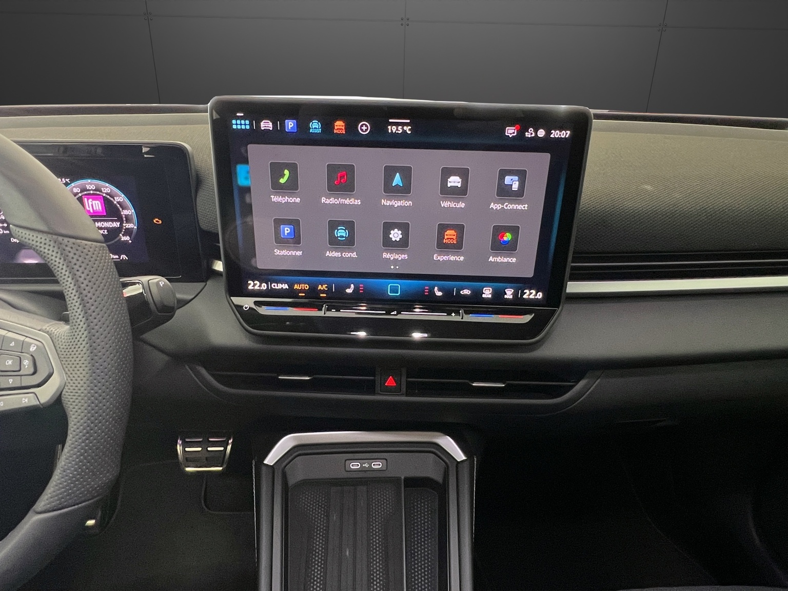 VW T-Roc 1.5 eTSI mHEV R-Line DSG-image-10