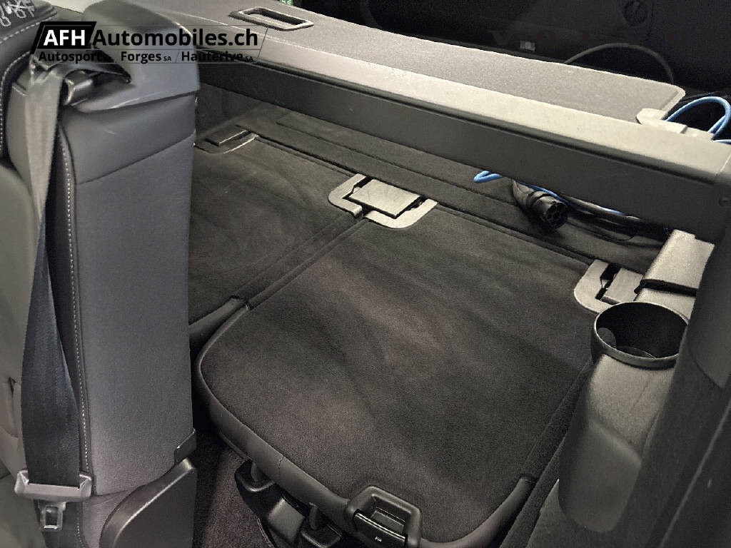 VOLVO XC90 T8 eAWD Ultim Dark-image-19