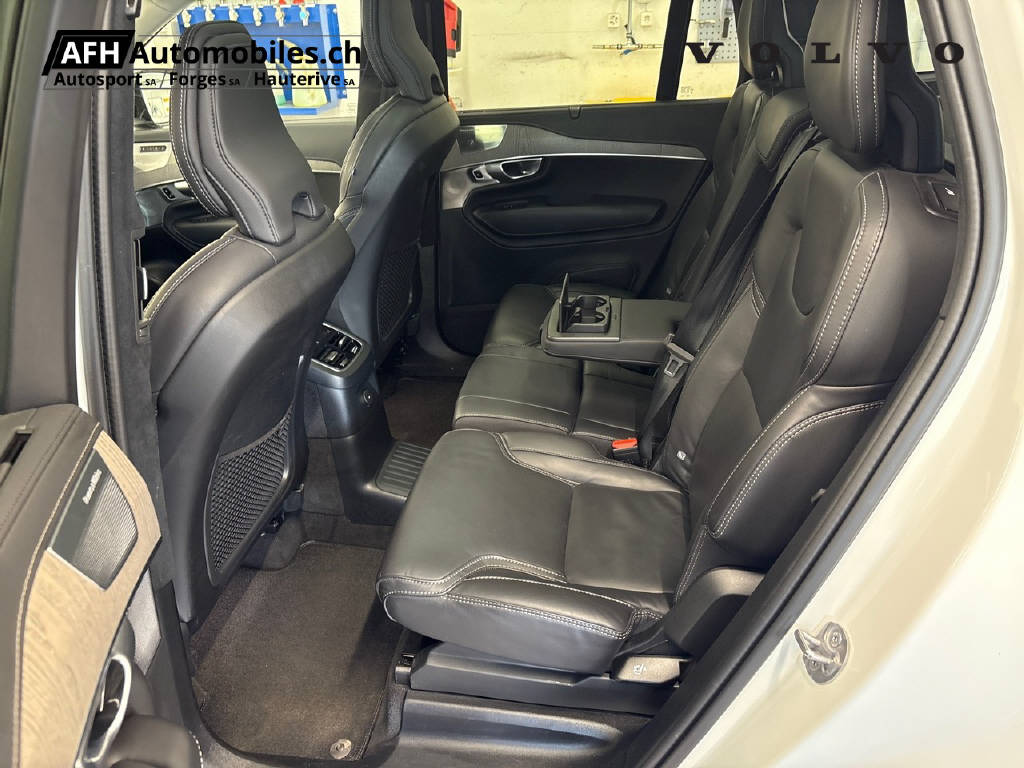 VOLVO XC90 T8 eAWD Ultim Dark-image-12