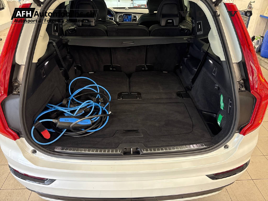 VOLVO XC90 T8 eAWD Ultim Dark-image-17