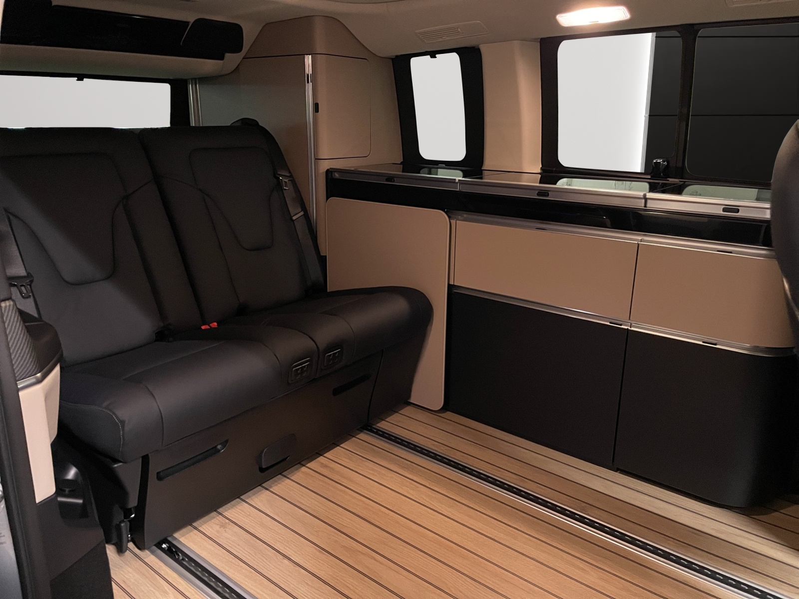 MERCEDES-BENZ Marco Polo 300 d 4M Automat-image-8