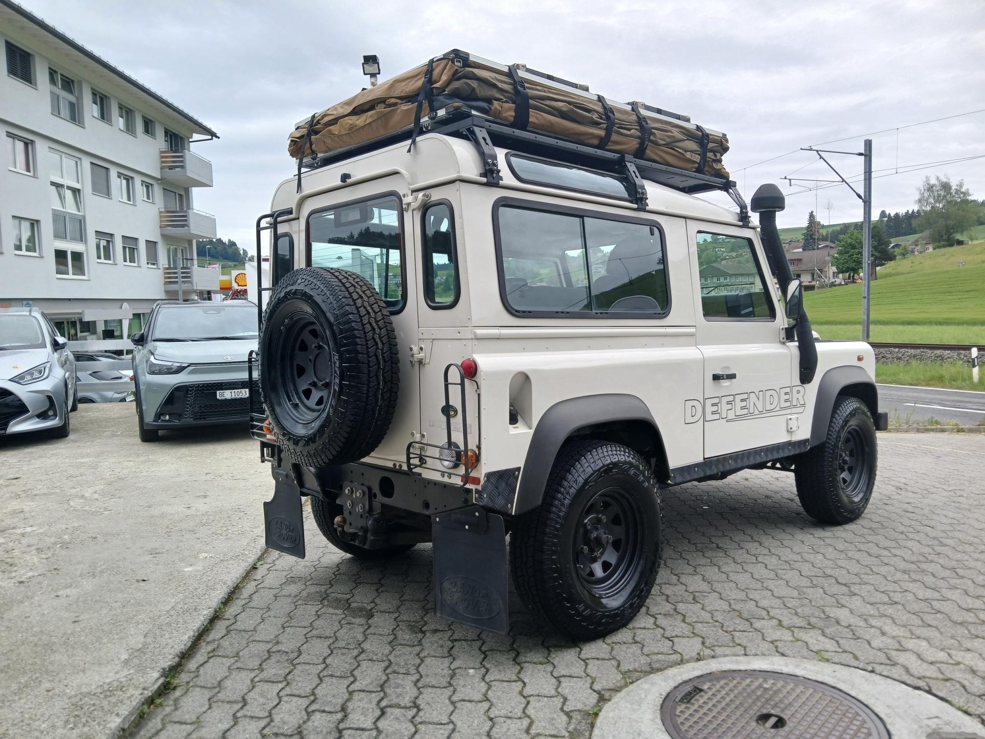LAND ROVER Defender 90 2.4 Tdi SW-image-4