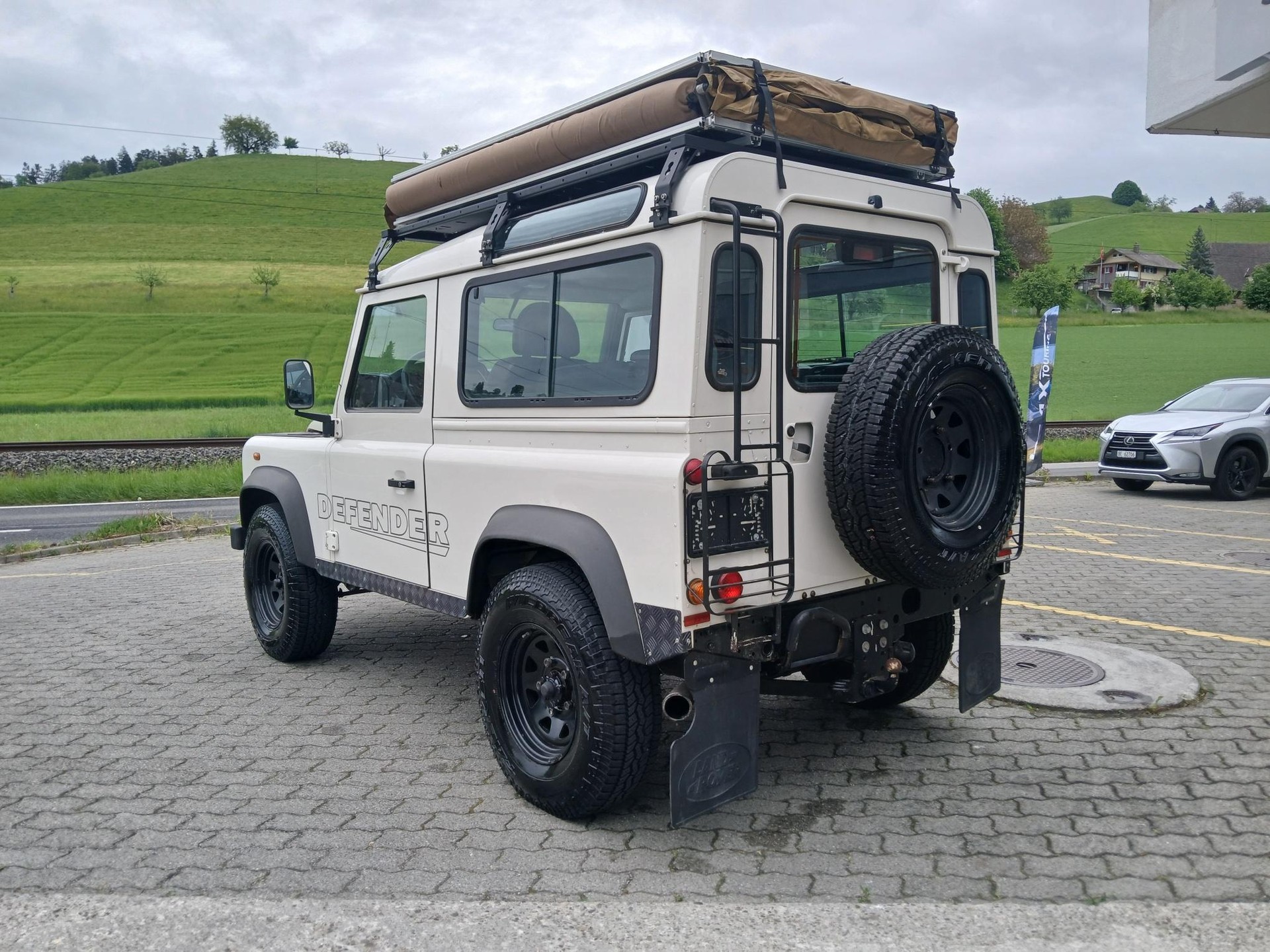 LAND ROVER Defender 90 2.4 Tdi SW-image-2