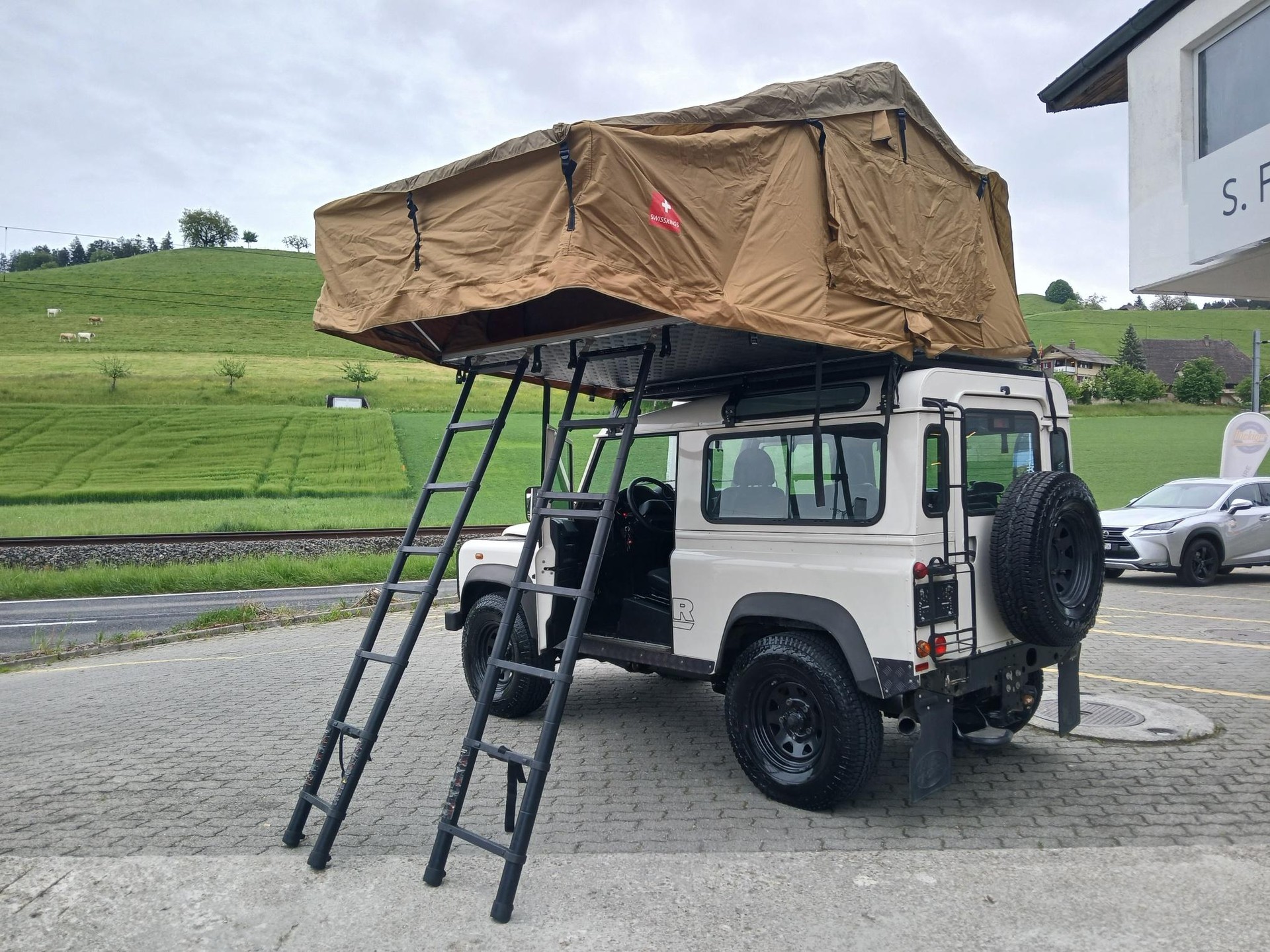 LAND ROVER Defender 90 2.4 Tdi SW-image-18