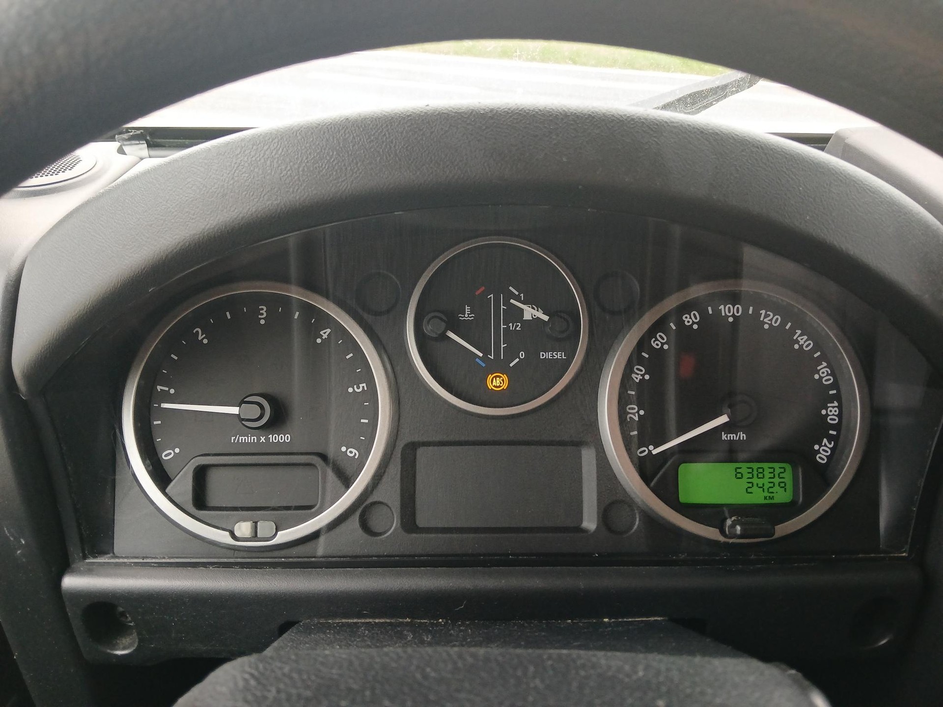LAND ROVER Defender 90 2.4 Tdi SW-image-13