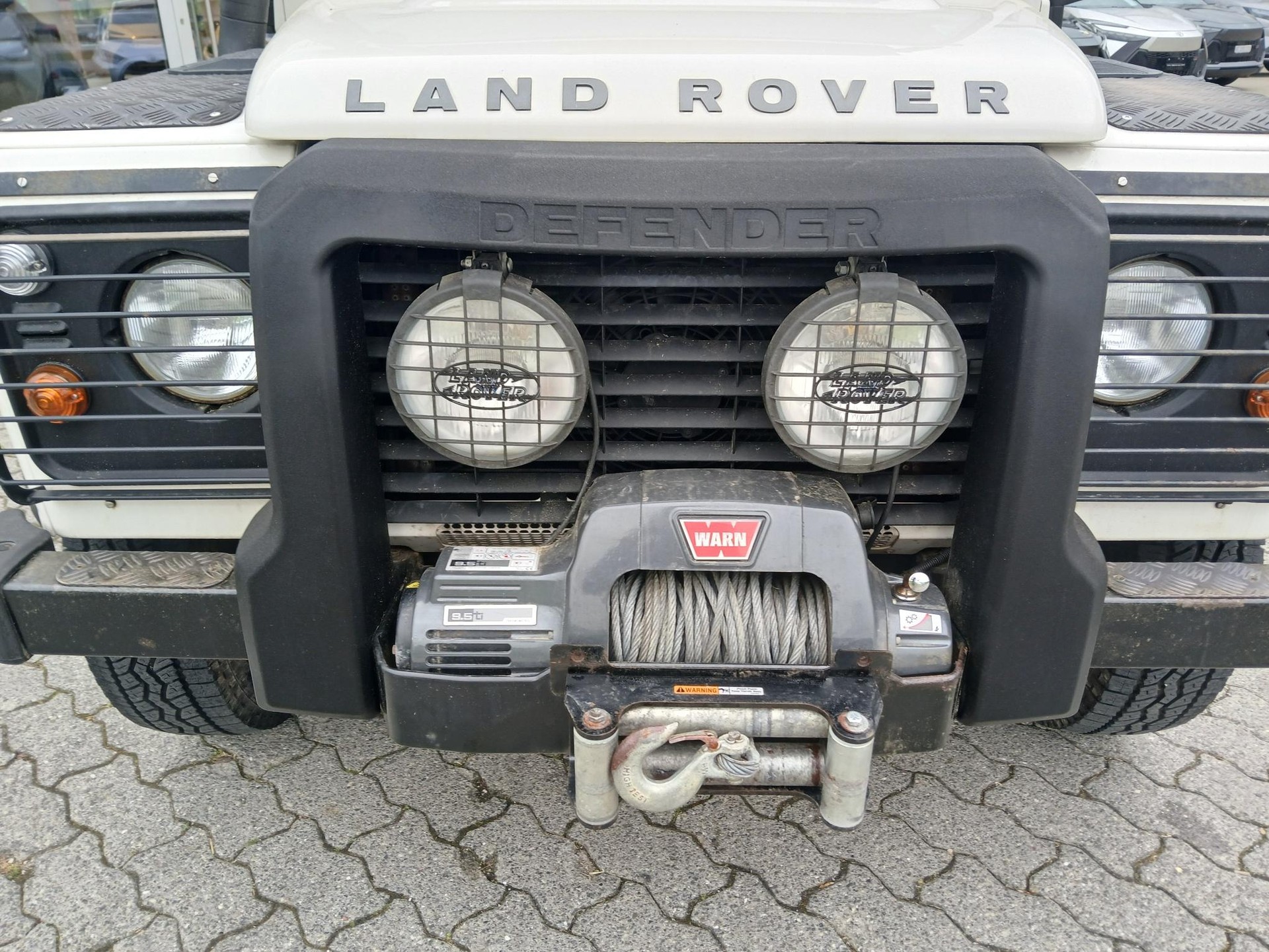 LAND ROVER Defender 90 2.4 Tdi SW-image-15