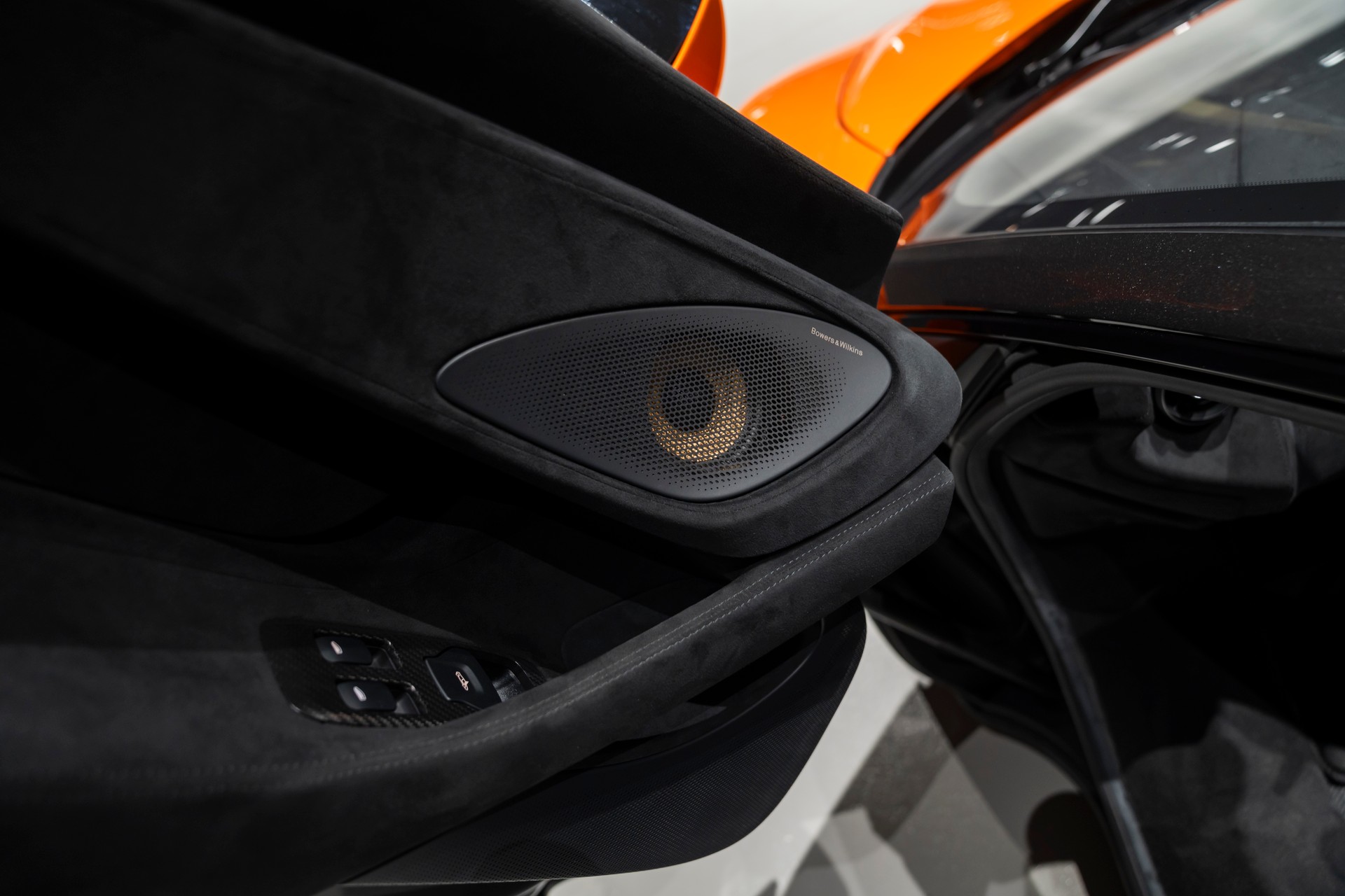 McLAREN 600LT Spider 3.8 V8 SSG-image-11
