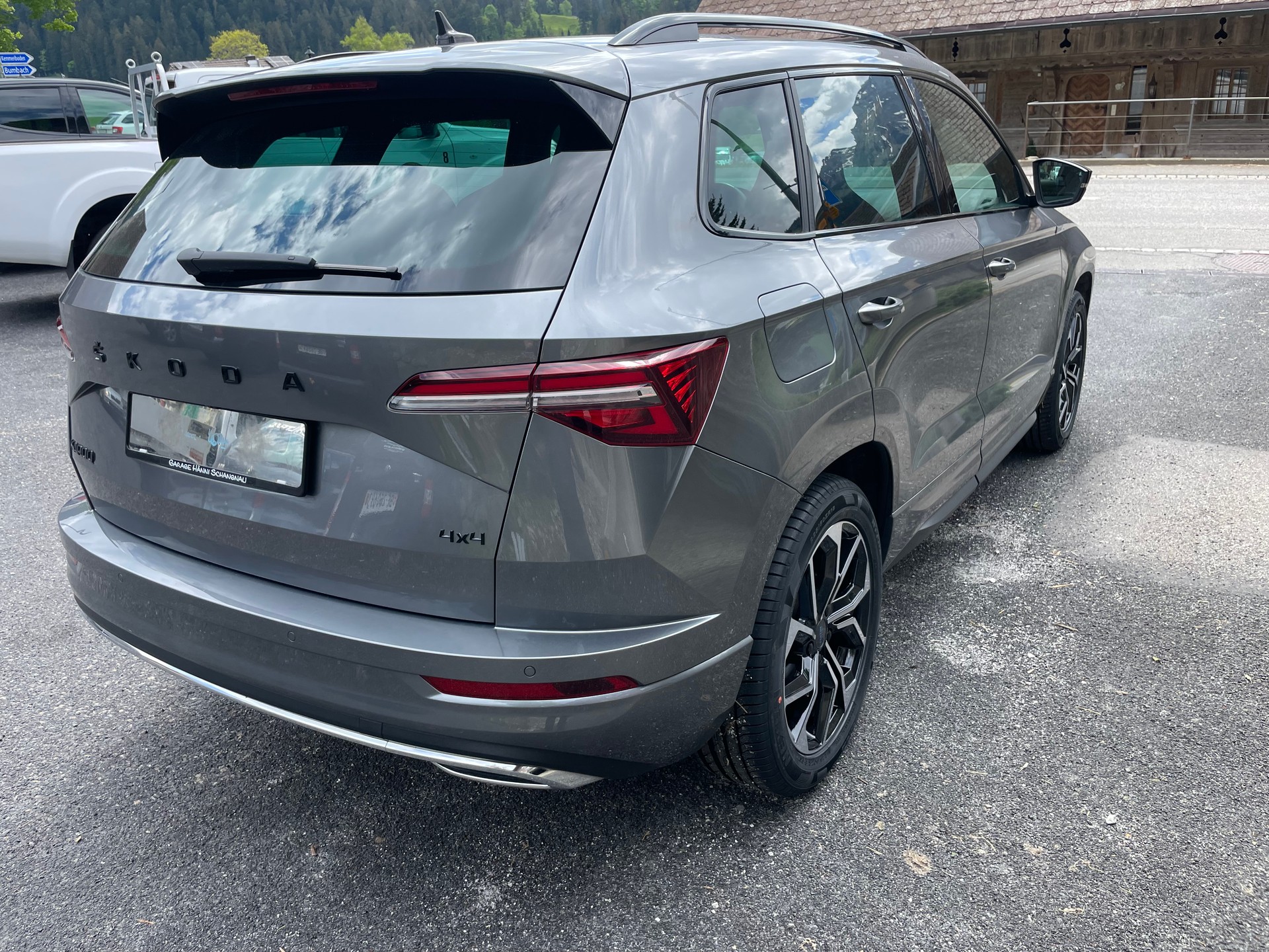 SKODA Karoq 2.0 TDI CR Sport Line 4x4 DSG-image-4