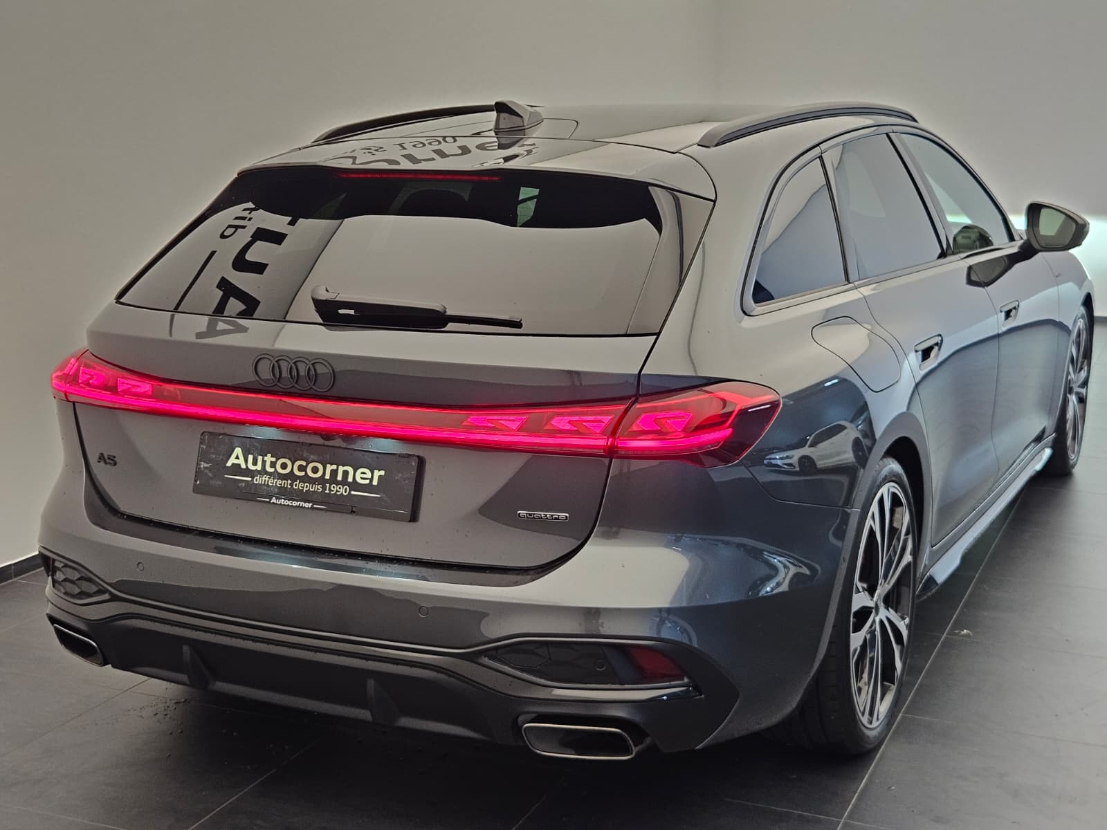 AUDI A5 Avant e-hybrid quattro Attraction 220 kW S tronic-image-6