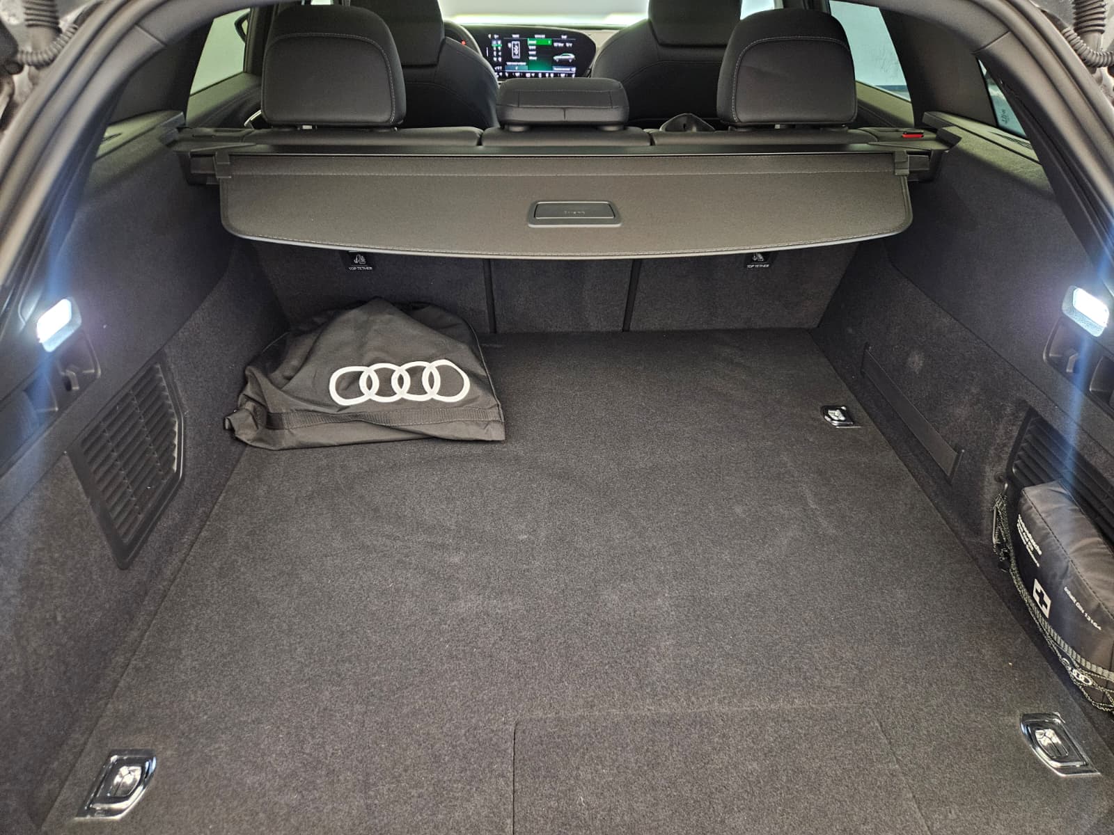 AUDI A5 Avant e-hybrid quattro Attraction 220 kW S tronic-image-14