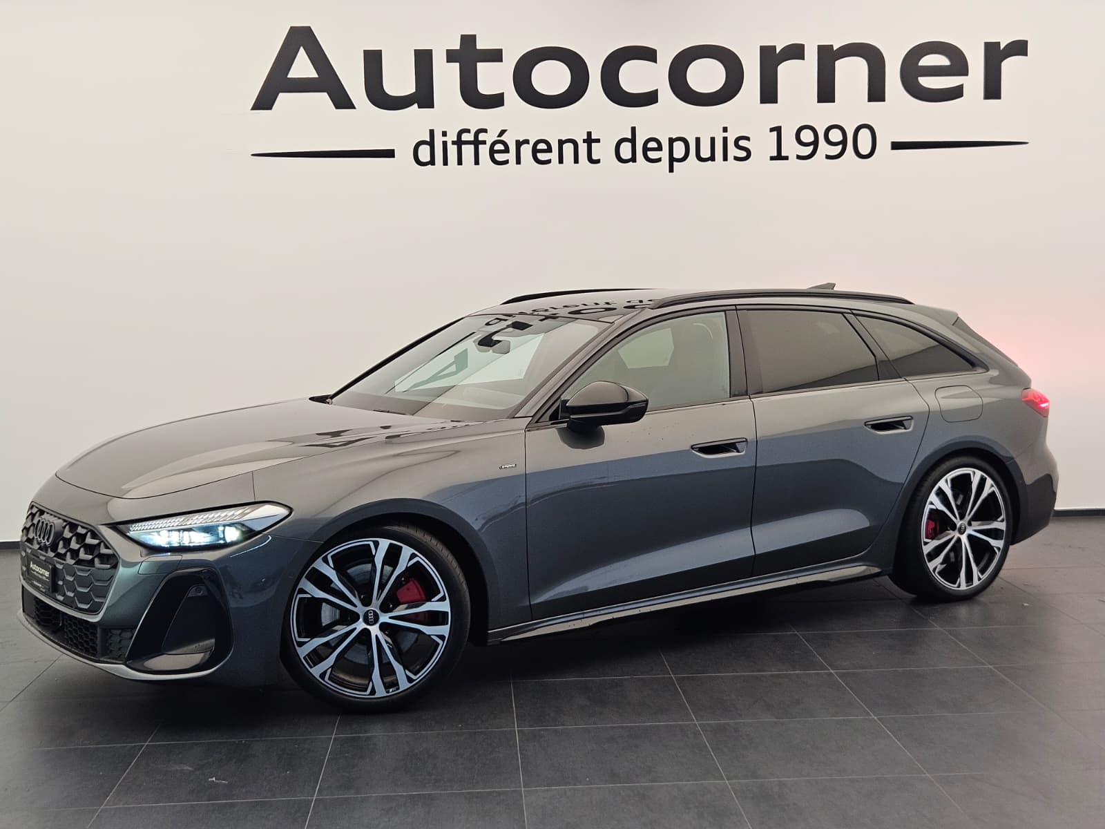 AUDI A5 Avant e-hybrid quattro Attraction 220 kW S tronic-image-0