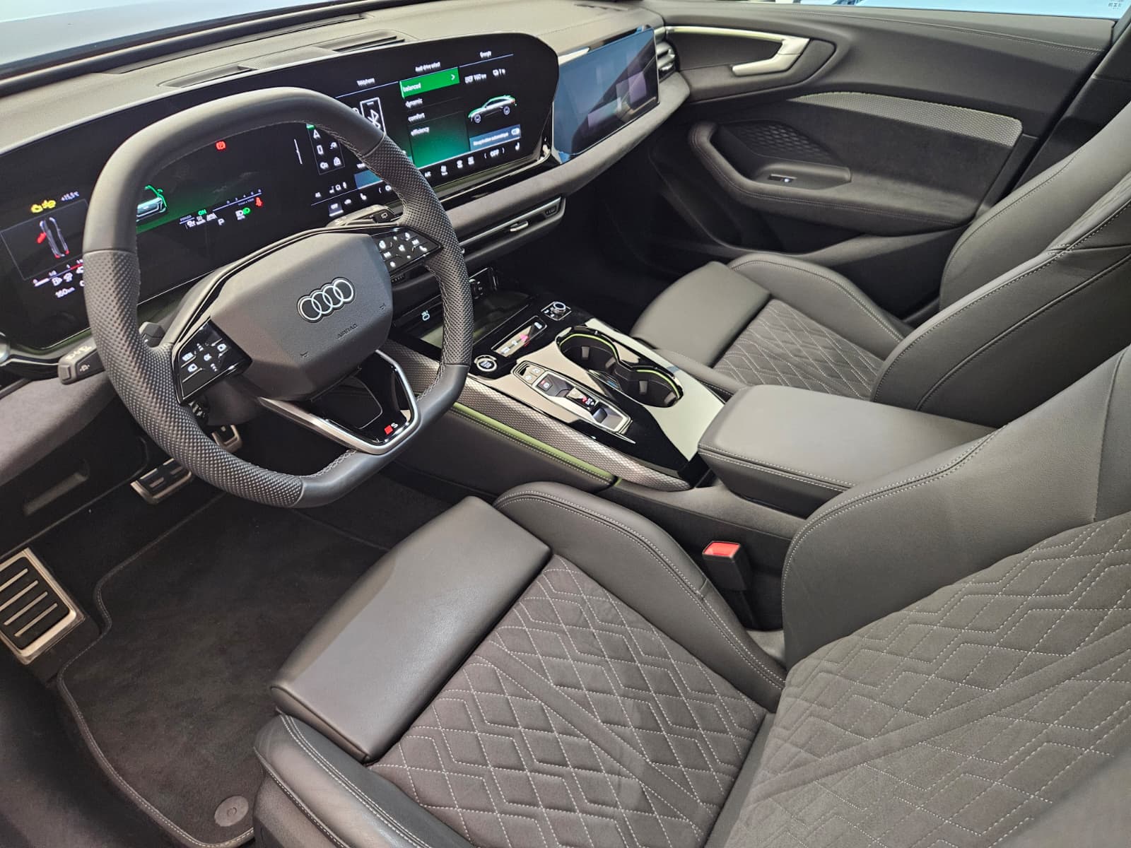 AUDI A5 Avant e-hybrid quattro Attraction 220 kW S tronic-image-10