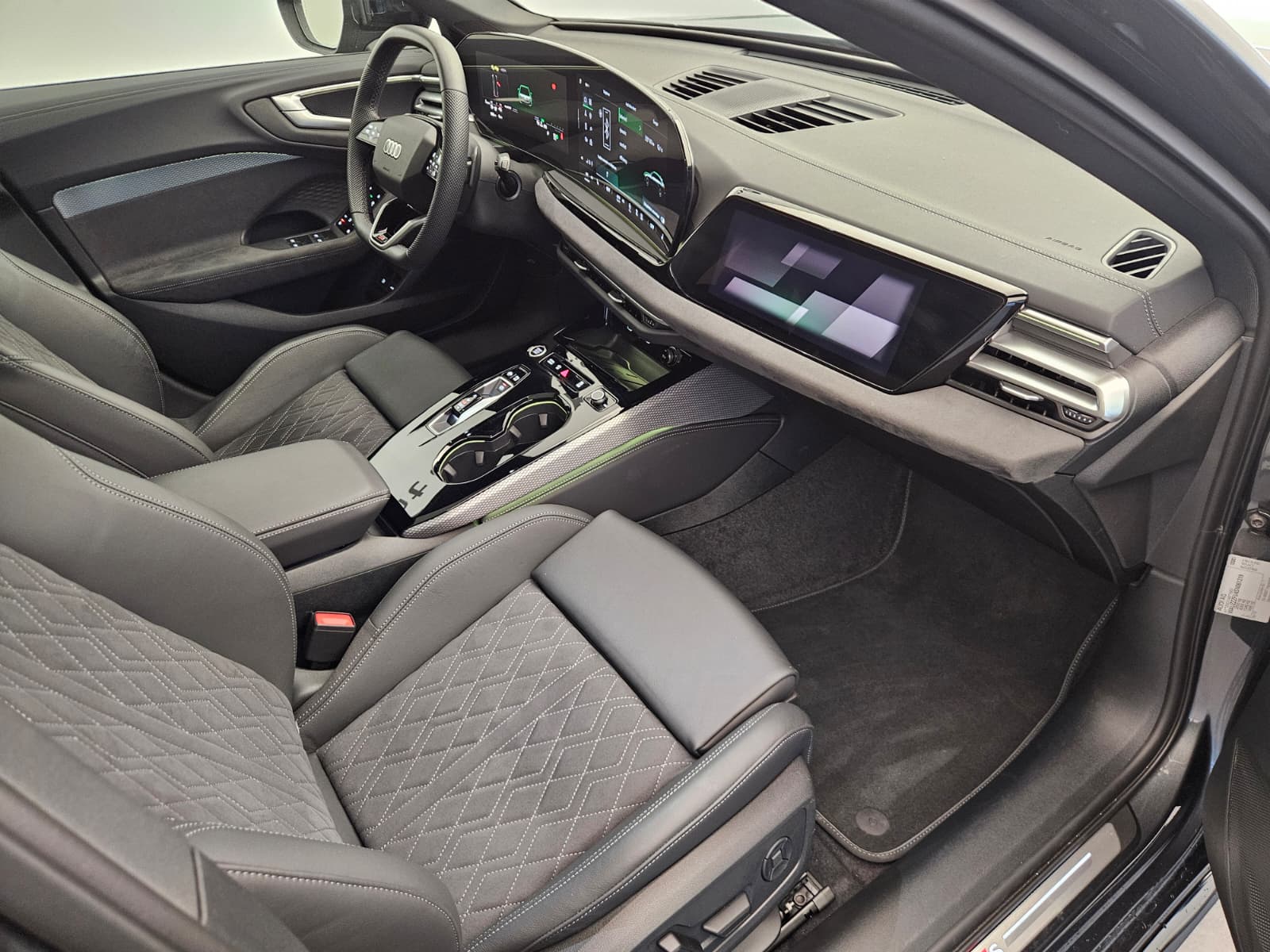 AUDI A5 Avant e-hybrid quattro Attraction 220 kW S tronic-image-11