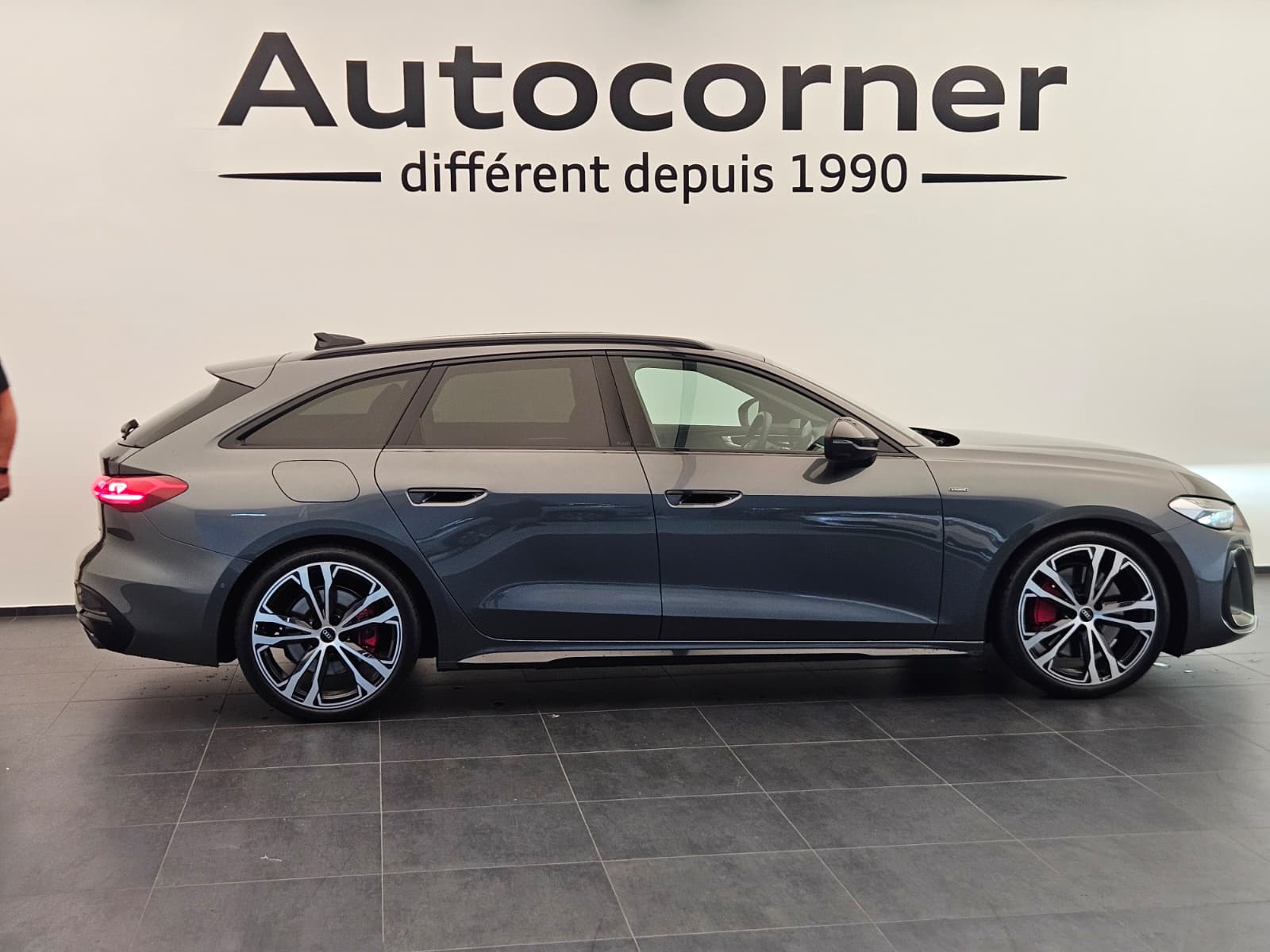 AUDI A5 Avant e-hybrid quattro Attraction 220 kW S tronic-image-5