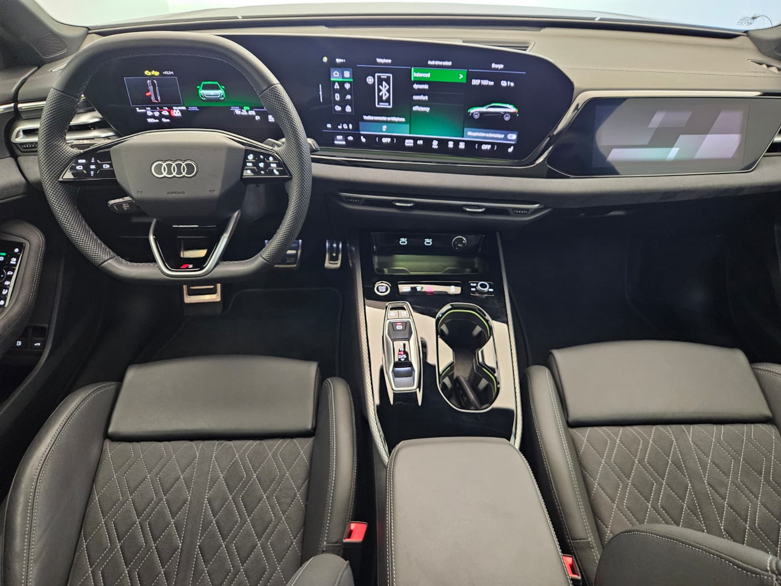 AUDI A5 Avant e-hybrid quattro Attraction 220 kW S tronic-image-9