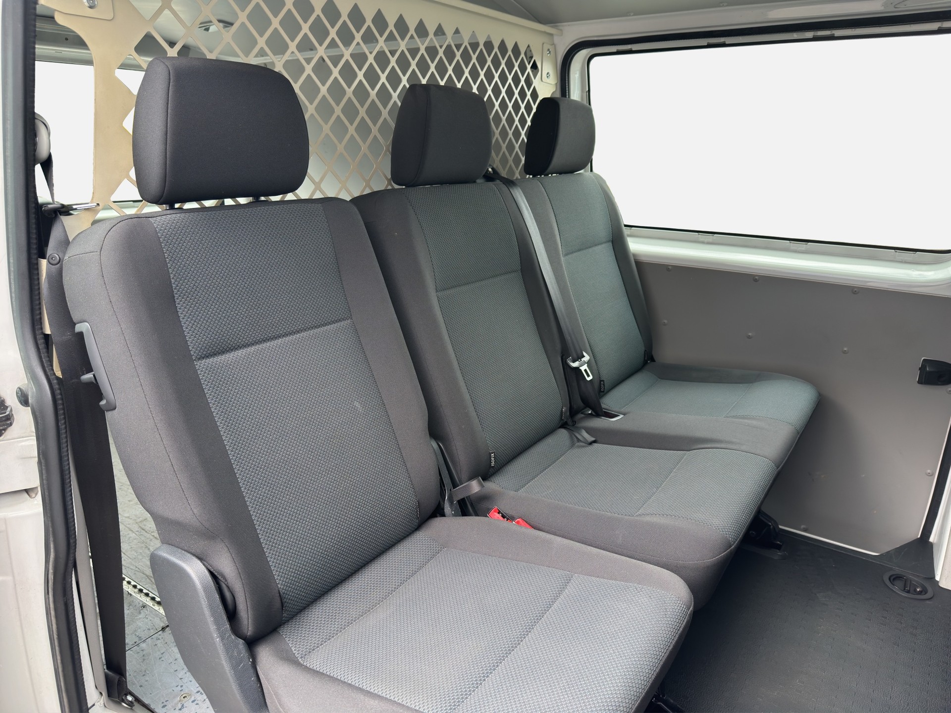 VW T6 2.0 TDI 4Motion-image-15