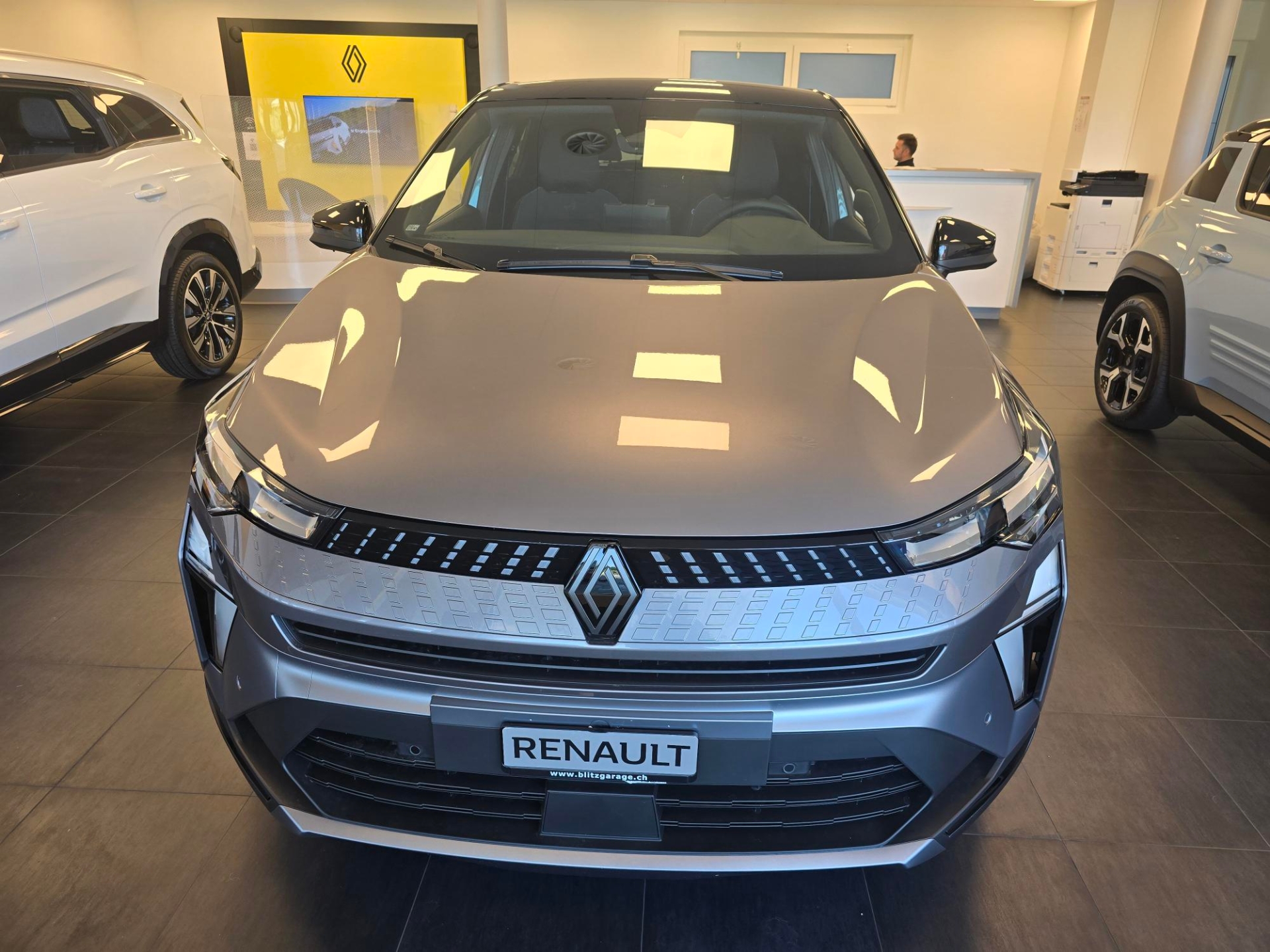 RENAULT CAPTUR FULL HYBRID E-TECH-image-1