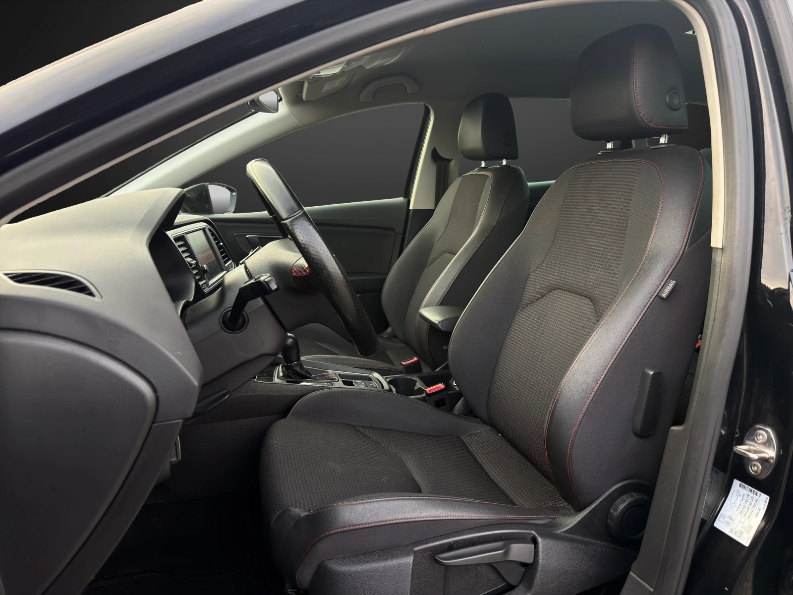 SEAT Leon ST 2.0 TSI FR DSG-image-7