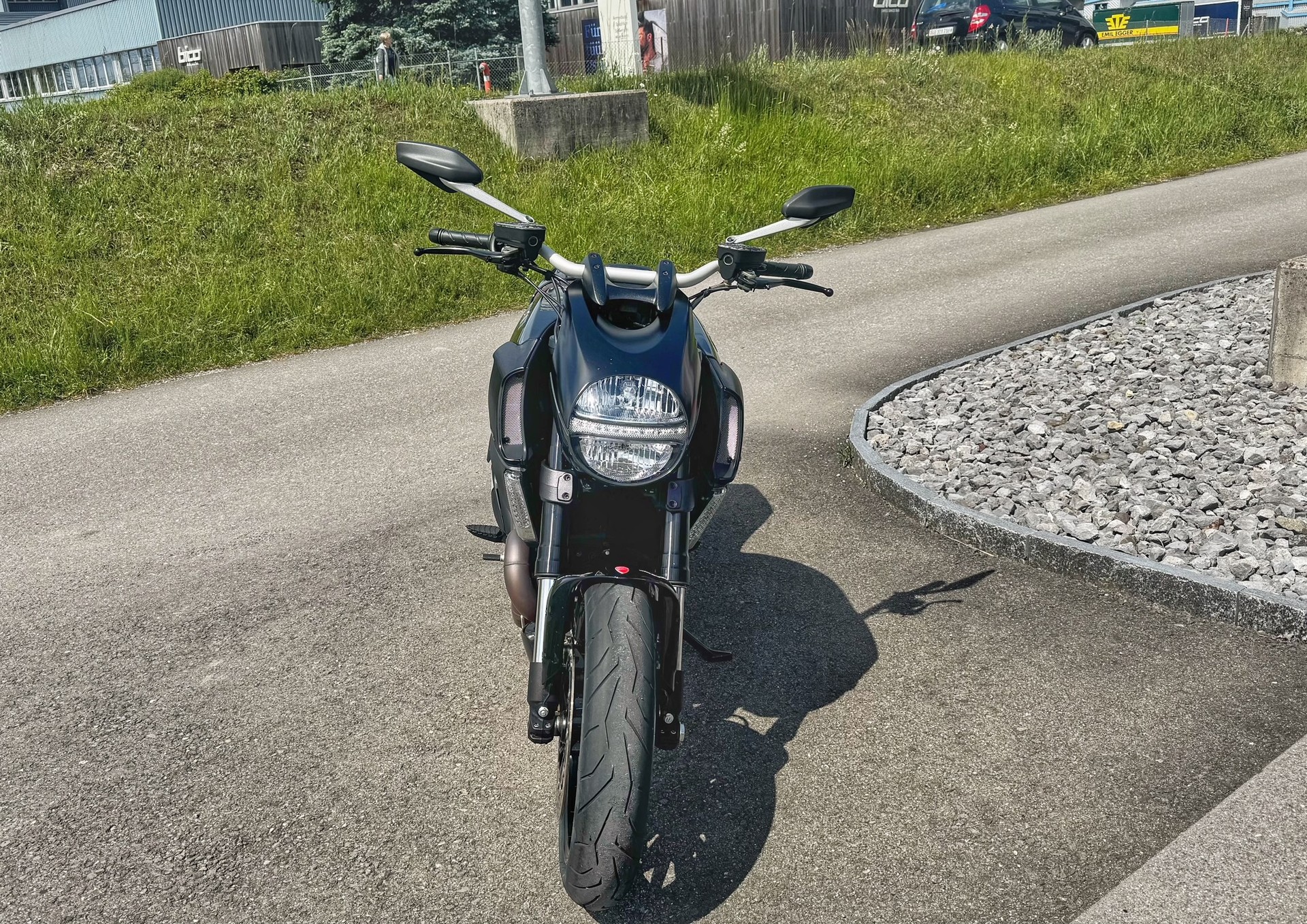 DUCATI Diavel 1200-image-2