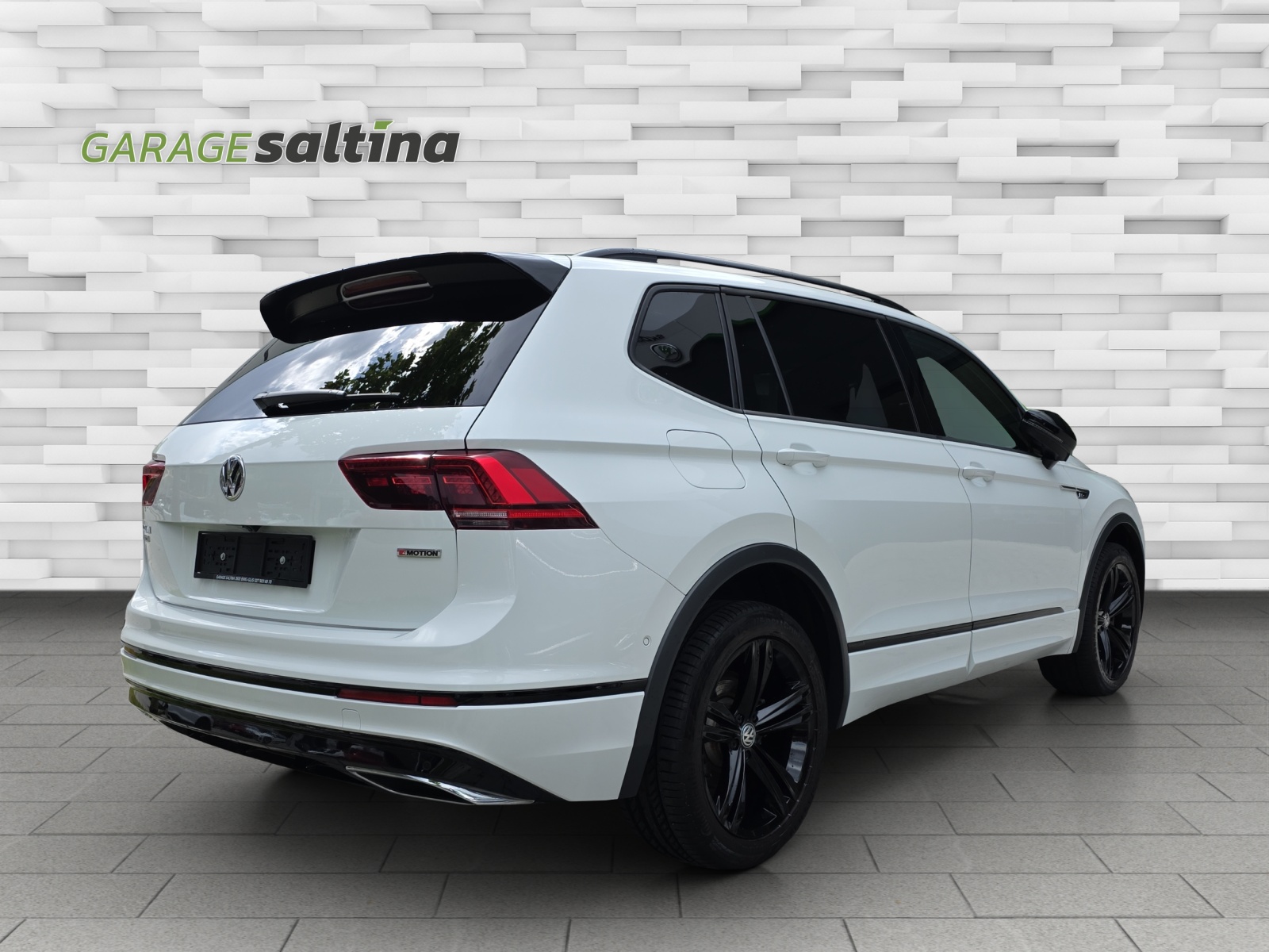 VW Tiguan Allspace 2.0TSI Highline 4Motion DSG-image-2