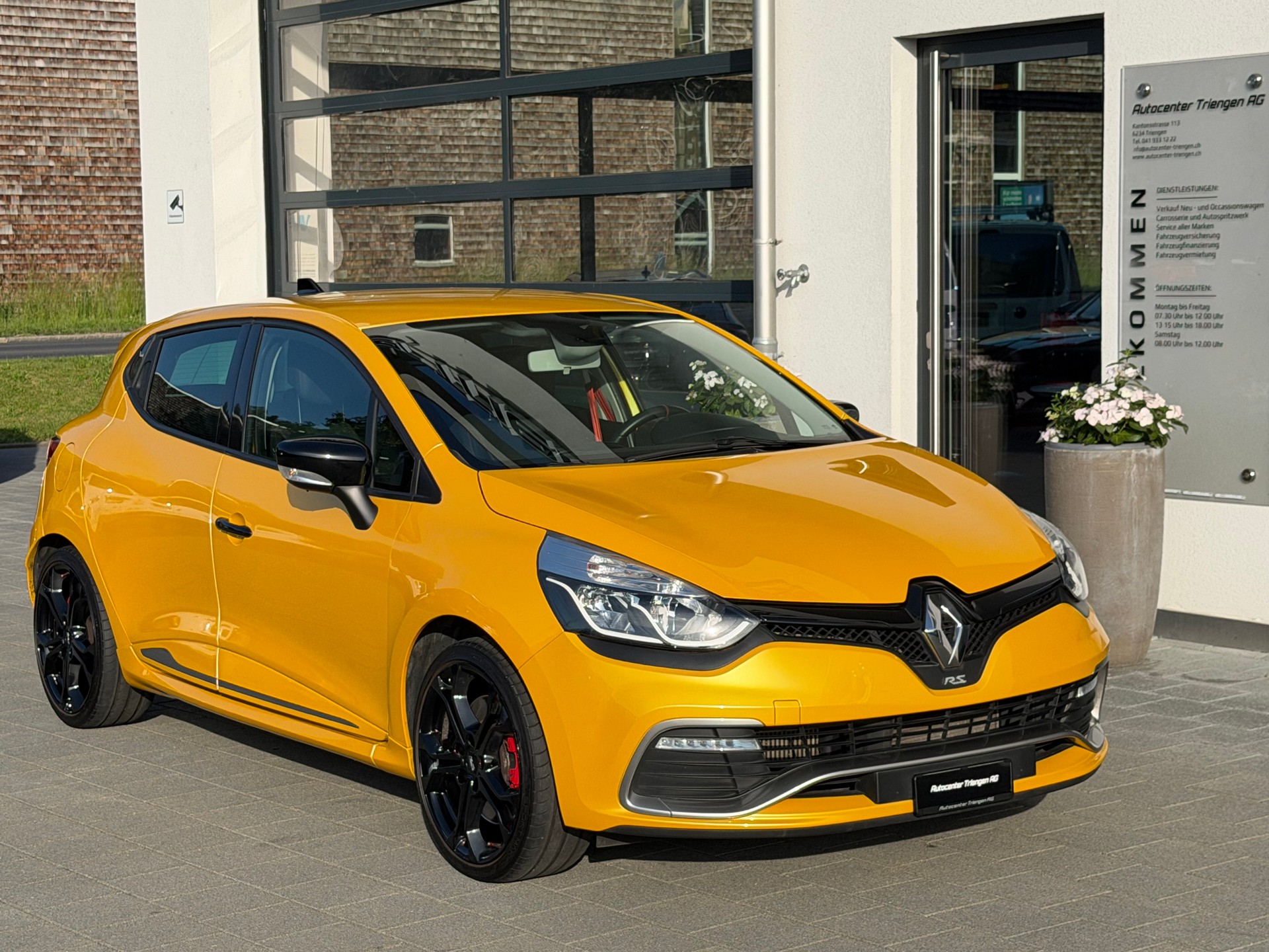 RENAULT Clio 1.6 T RS 200 EDC-image-5