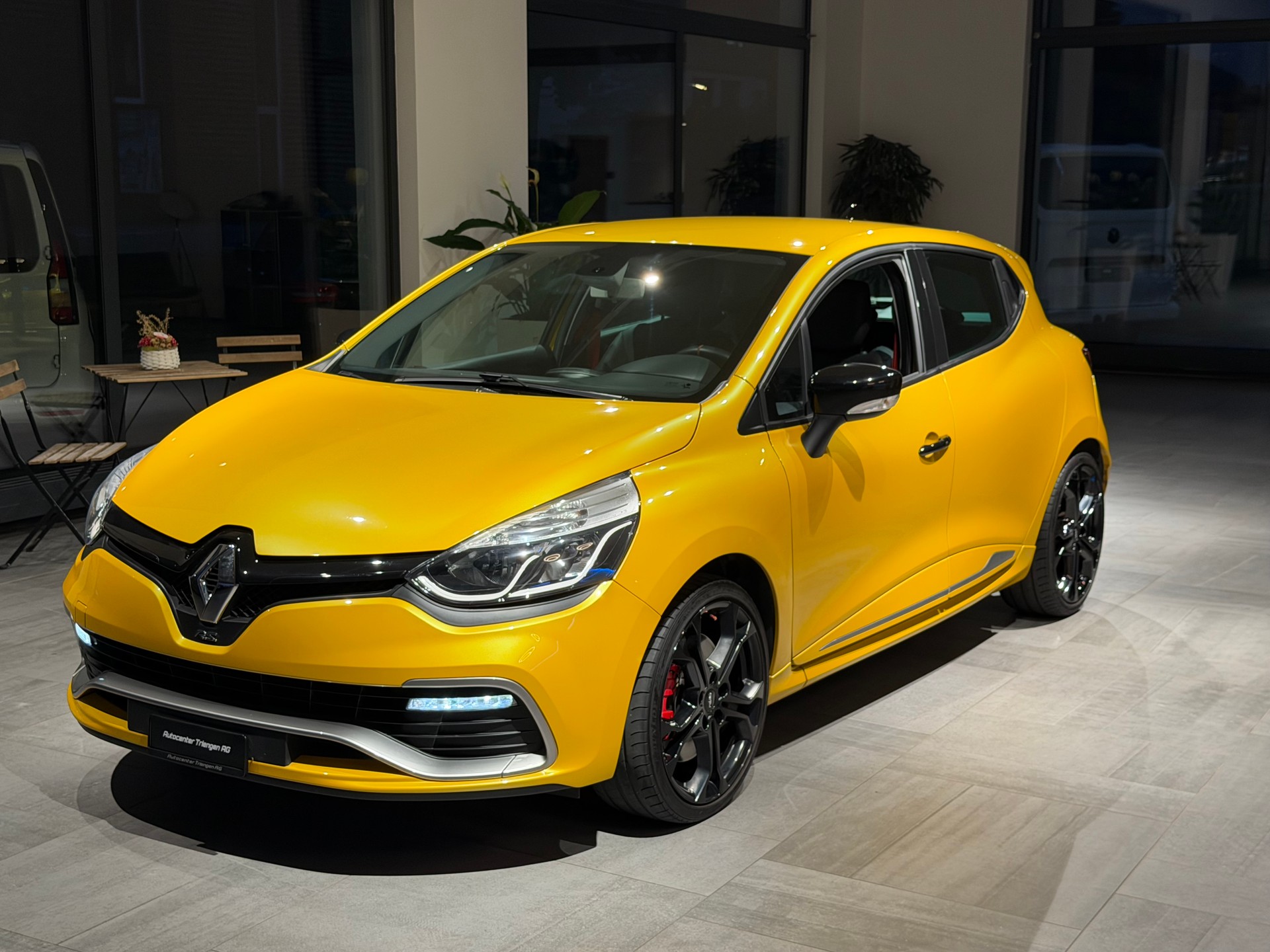 RENAULT Clio 1.6 T RS 200 EDC-image-1