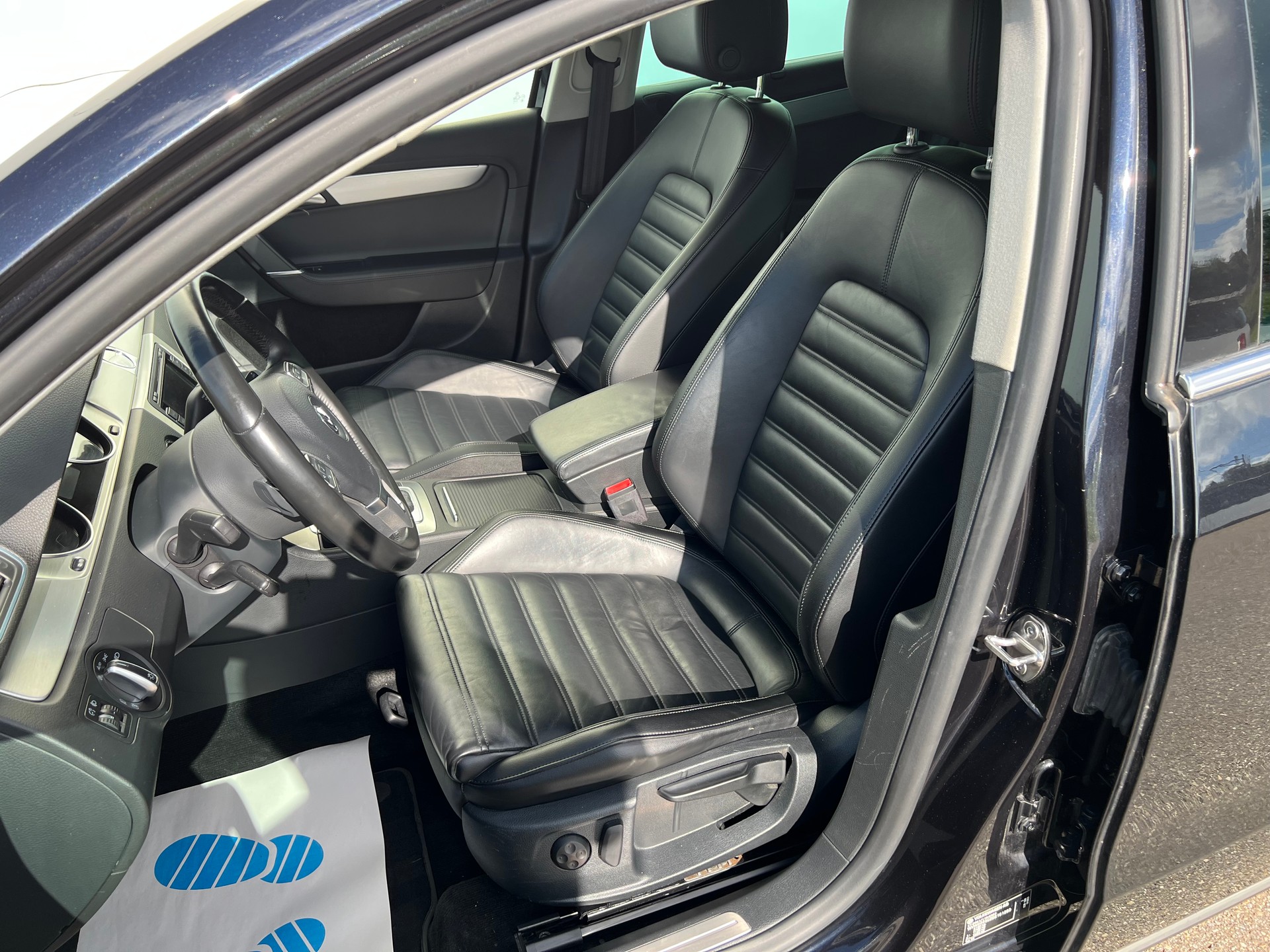 VW Passat Variant 2.0 TSI Highline DSG-image-6
