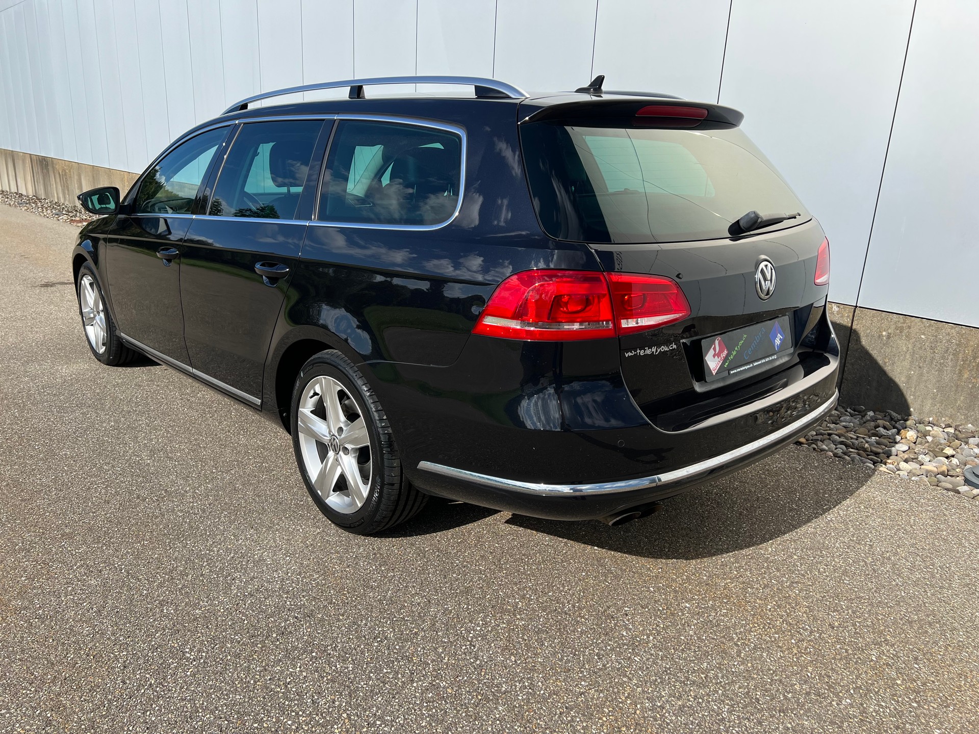 VW Passat Variant 2.0 TSI Highline DSG-image-1