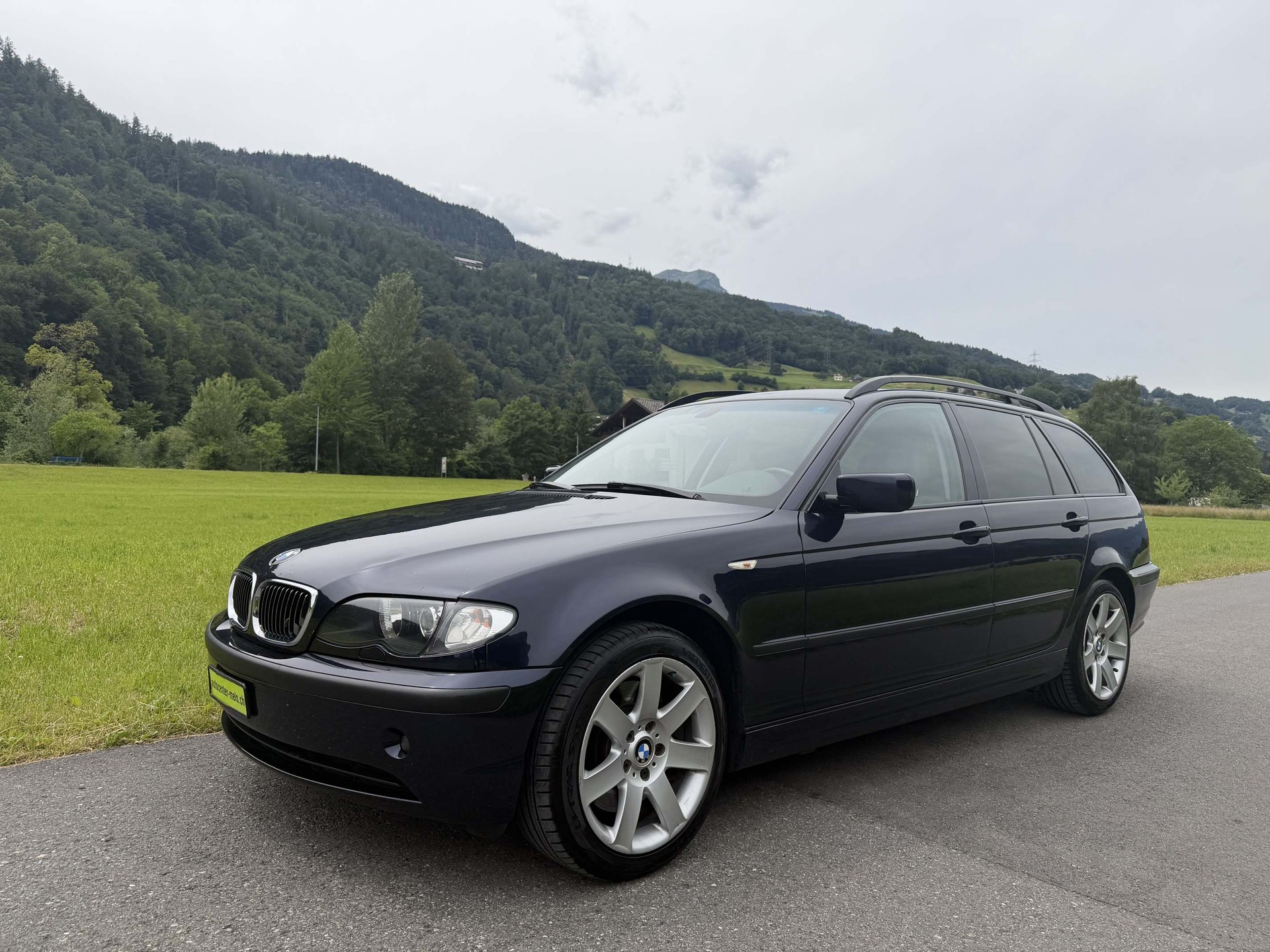 BMW 330d xDrive Touring 4x4-image-3