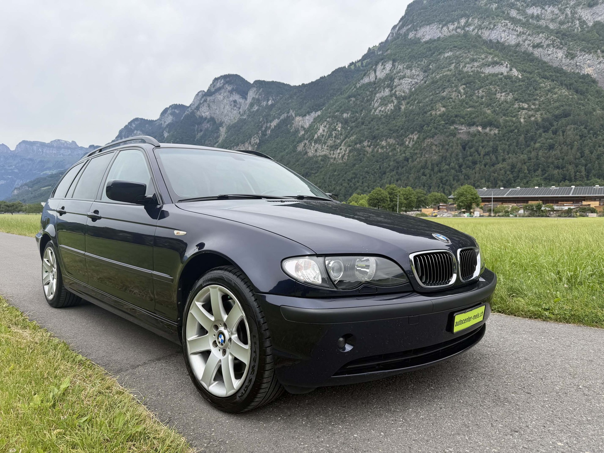 BMW 330d xDrive Touring 4x4-image-0