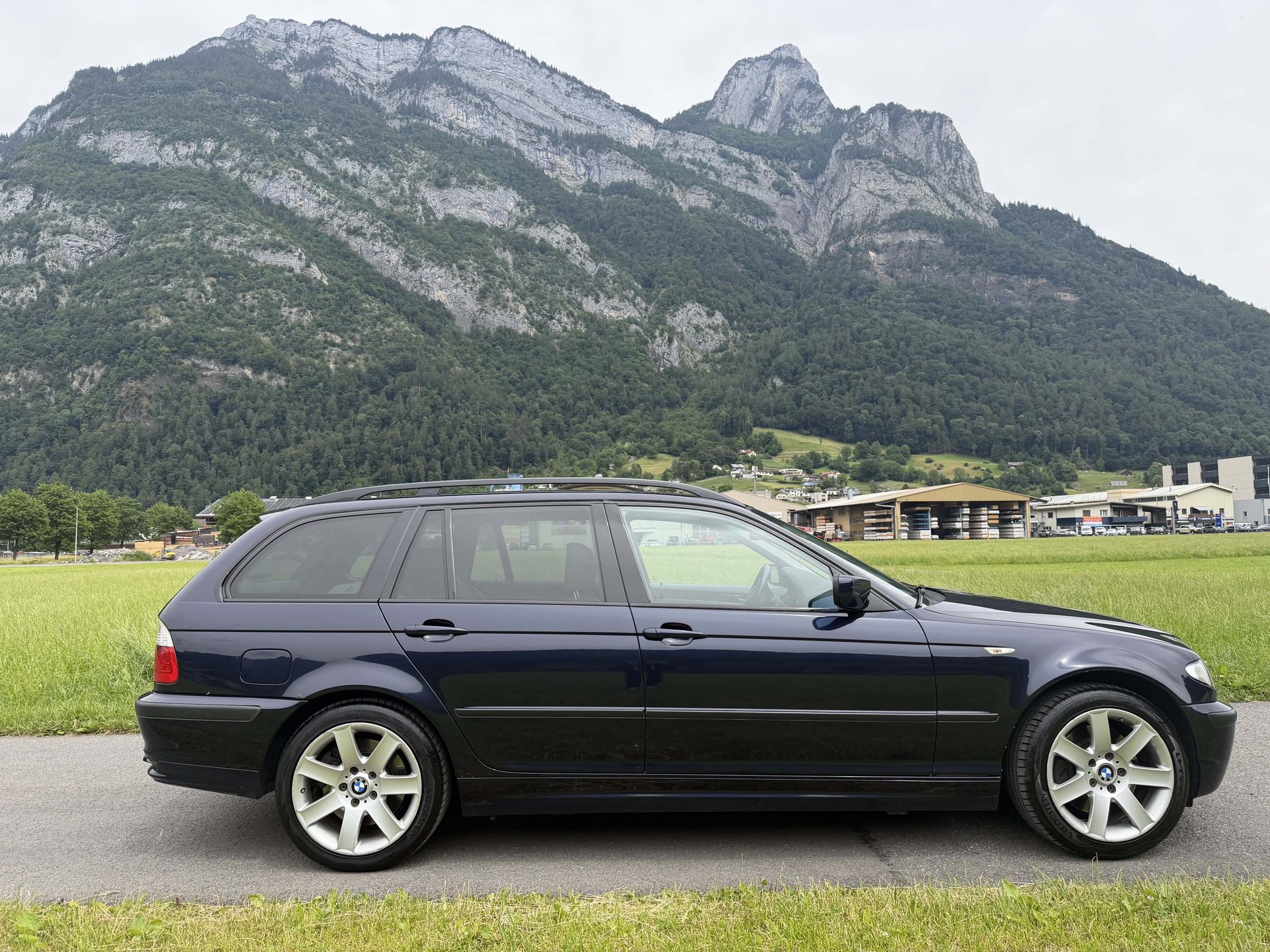 BMW 330d xDrive Touring 4x4-image-9