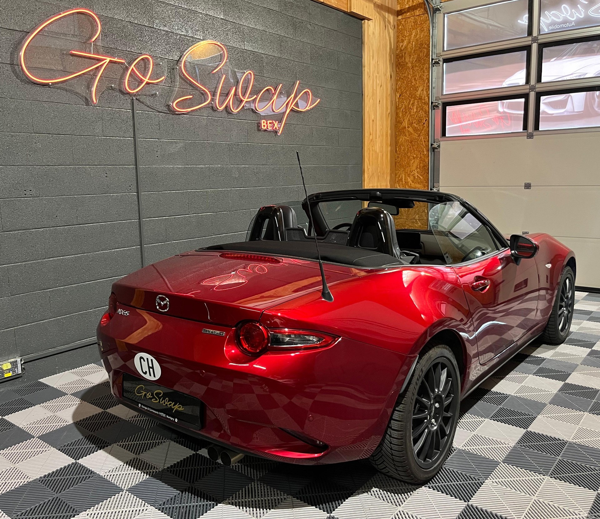 MAZDA MX-5 SKYACTIV-G 184 Revolution-image-3