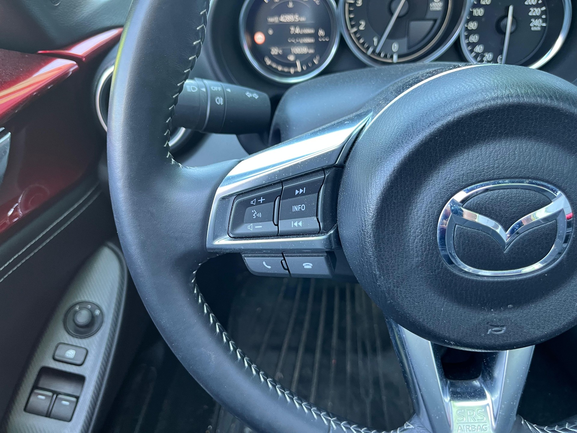 MAZDA MX-5 SKYACTIV-G 184 Revolution-image-16